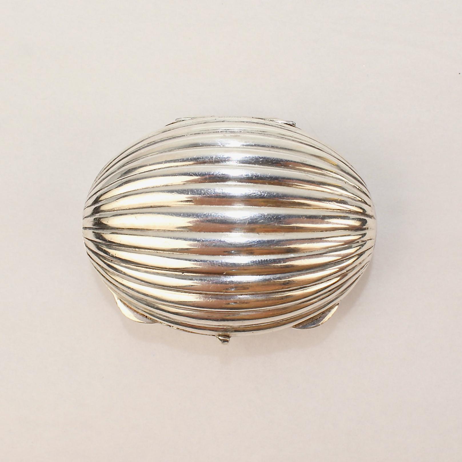 Tiffany & Co. Sterling Silver Ribbed Pill Box from the Mario Buatta Collection In Good Condition In Philadelphia, PA