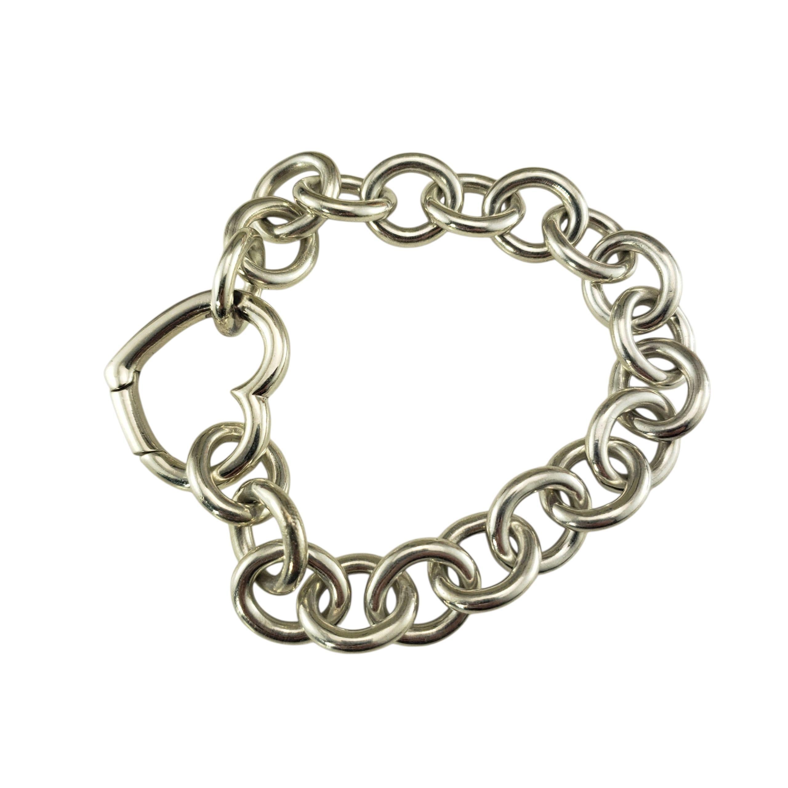 Contemporain Tiffany & Co. A Silver Link Link Heart Clasp Bracelet #23010 en vente