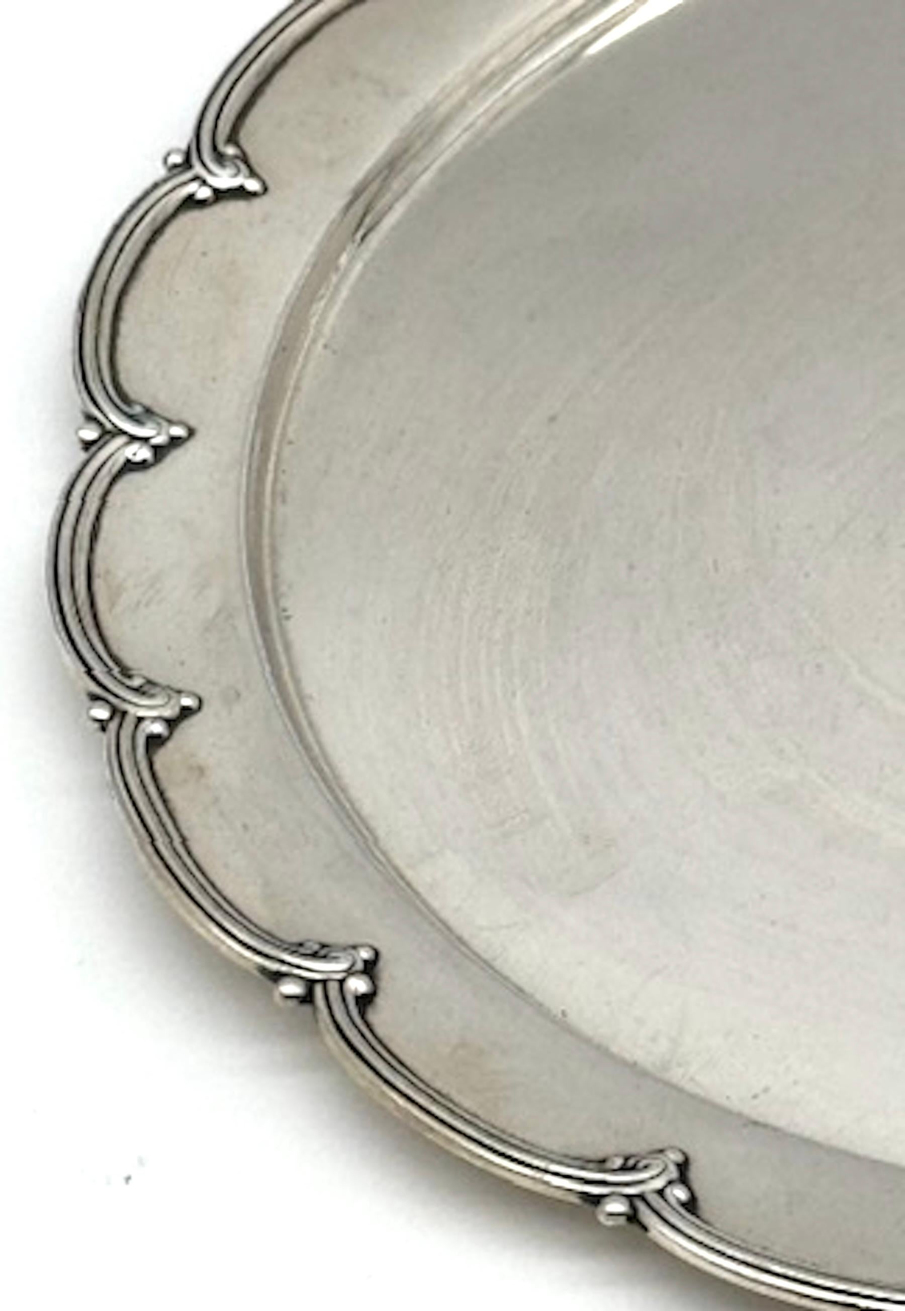 20th Century Tiffany & Co. Sterling Silver Scalloped Round Tray, Applied Rim, 10.25 Inches For Sale