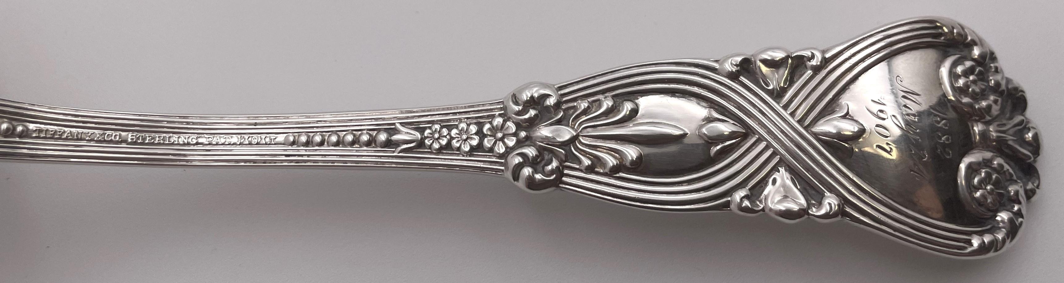 Tiffany & Co. Sterling Silver Scalloped Sauce Gravy Ladle in Saint James Pattern For Sale 1