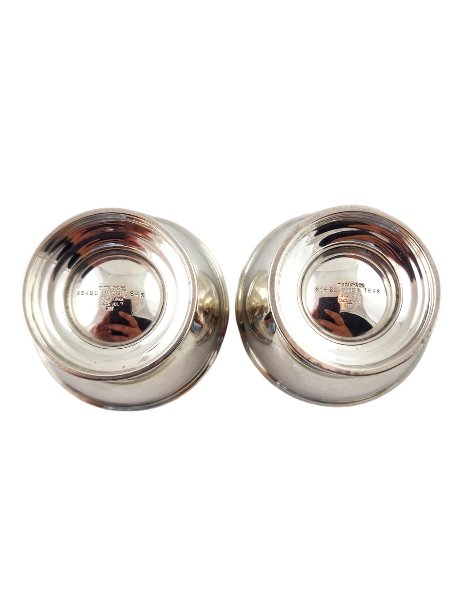 Tiffany & Co. Set di 2 saliere in argento Sterling #18634 in vendita 1