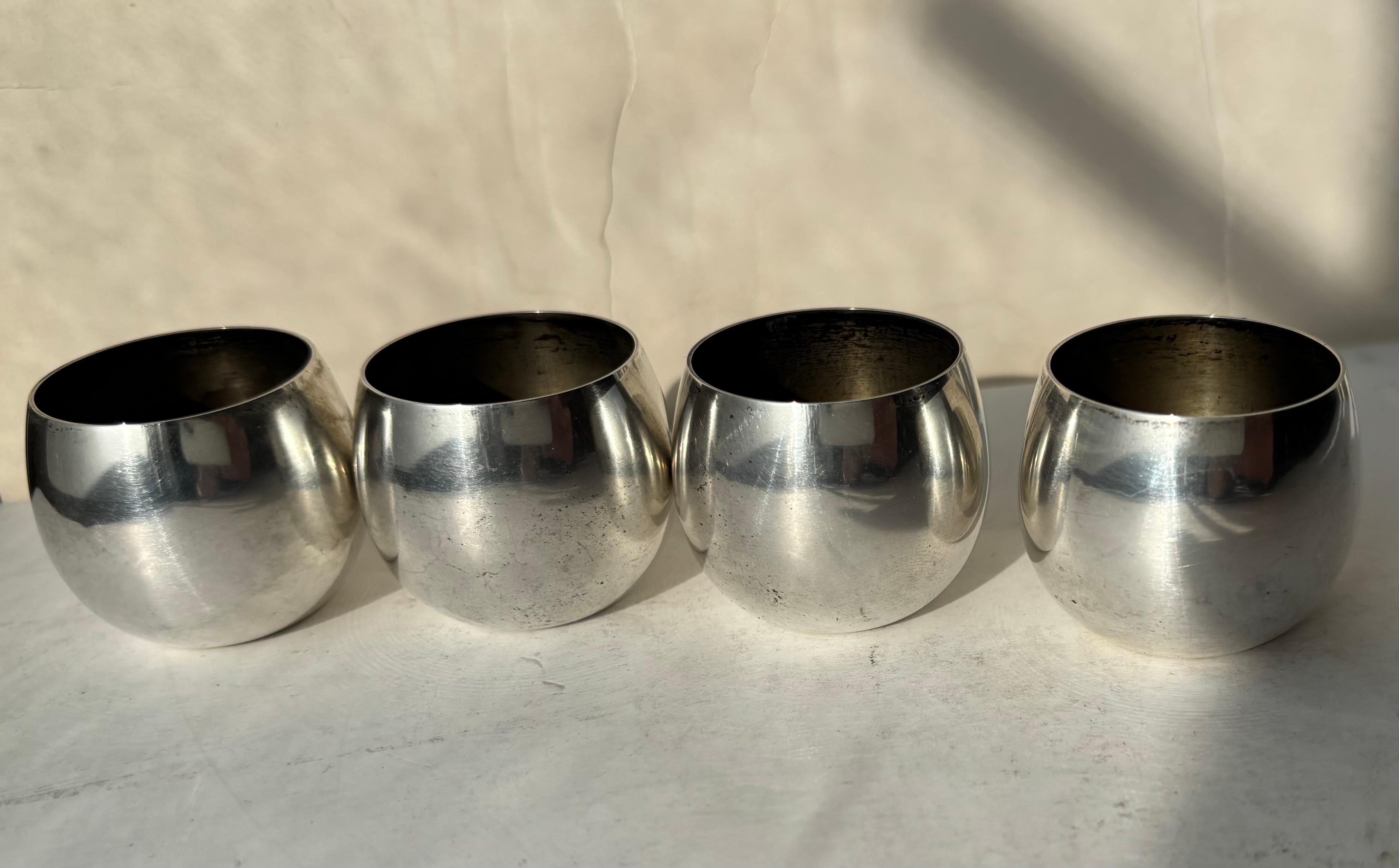 Juego de 4 chupitos/vasos de plata de ley de Tiffany & Co nº 25005 Moderno en venta