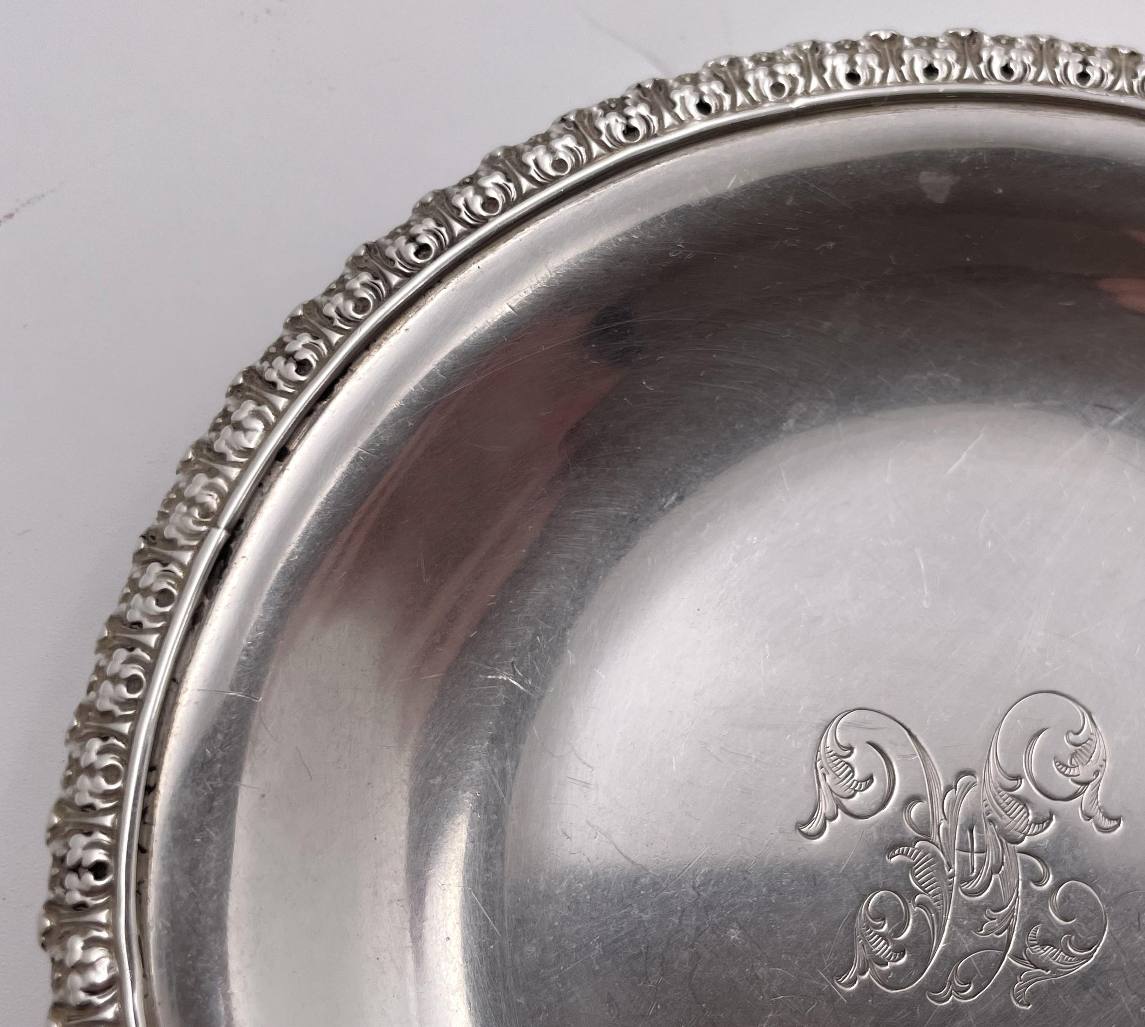 Tiffany & Co. Piatto a forma di conchiglia in argento 925 In condizioni buone in vendita a New York, NY