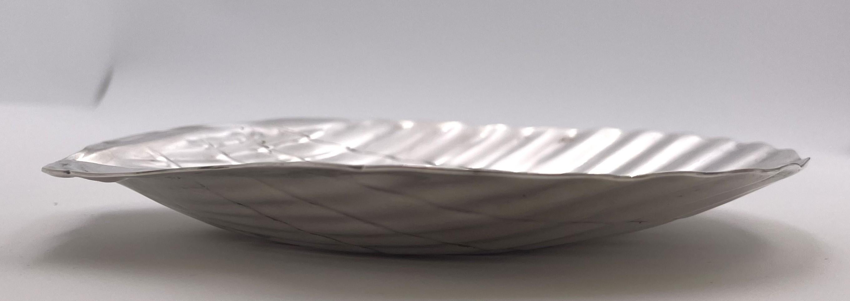 Tiffany & Co. Plato para frutos secos / caramelos en forma de concha de plata de ley Silver en venta