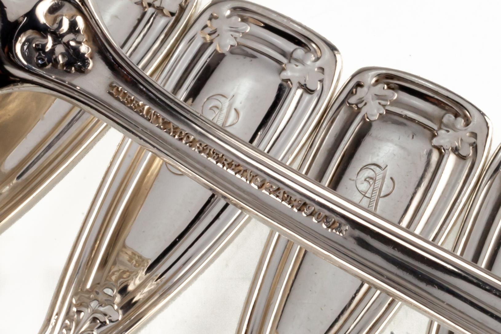Tiffany & Co. Set di posate St. Dustan in argento Sterling 24 pezzi in vendita 2
