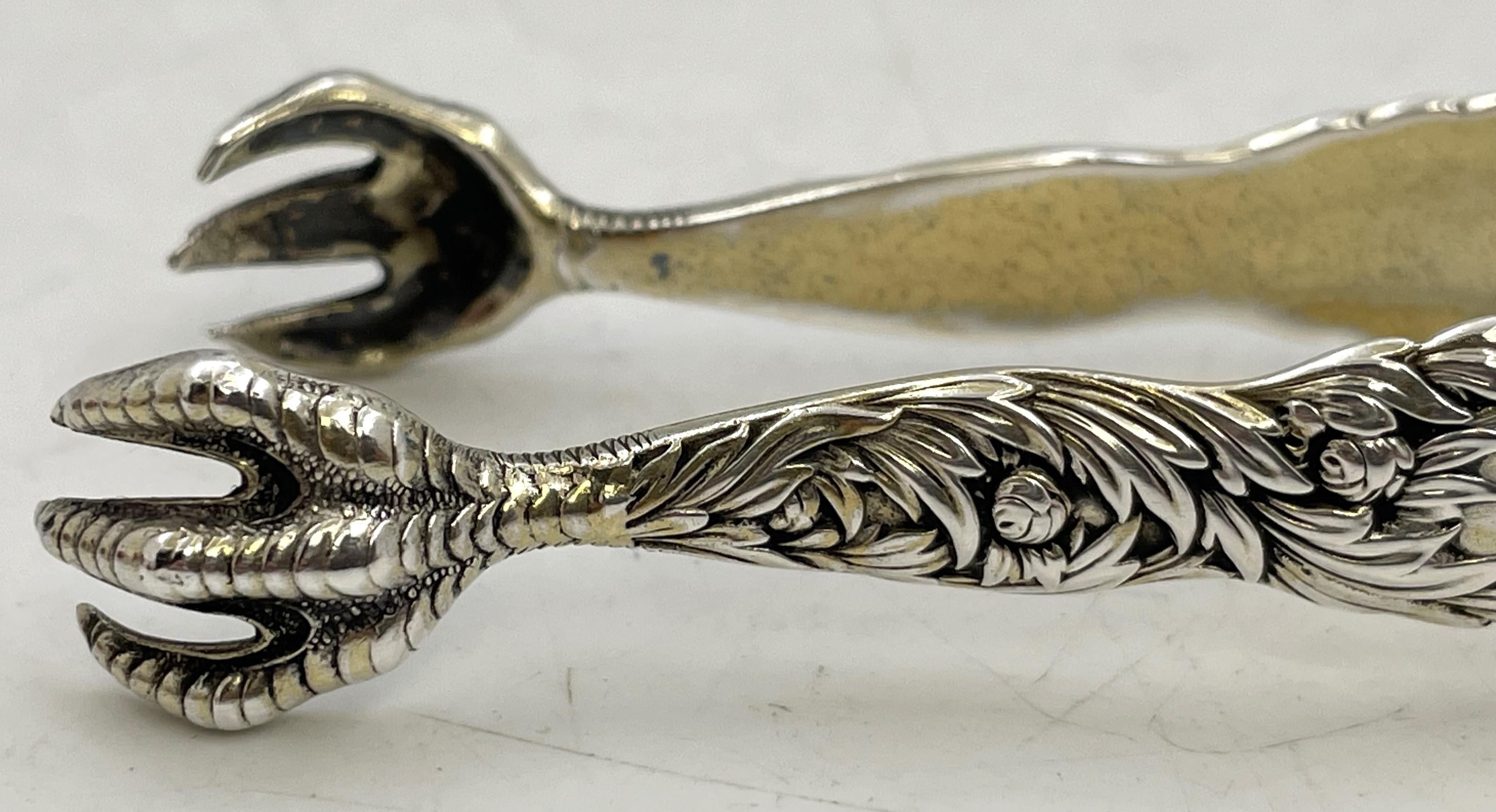 Tiffany & Co. Tenazas de azúcar de plata de ley con motivo de crisantemo de 1880 Estadounidense en venta