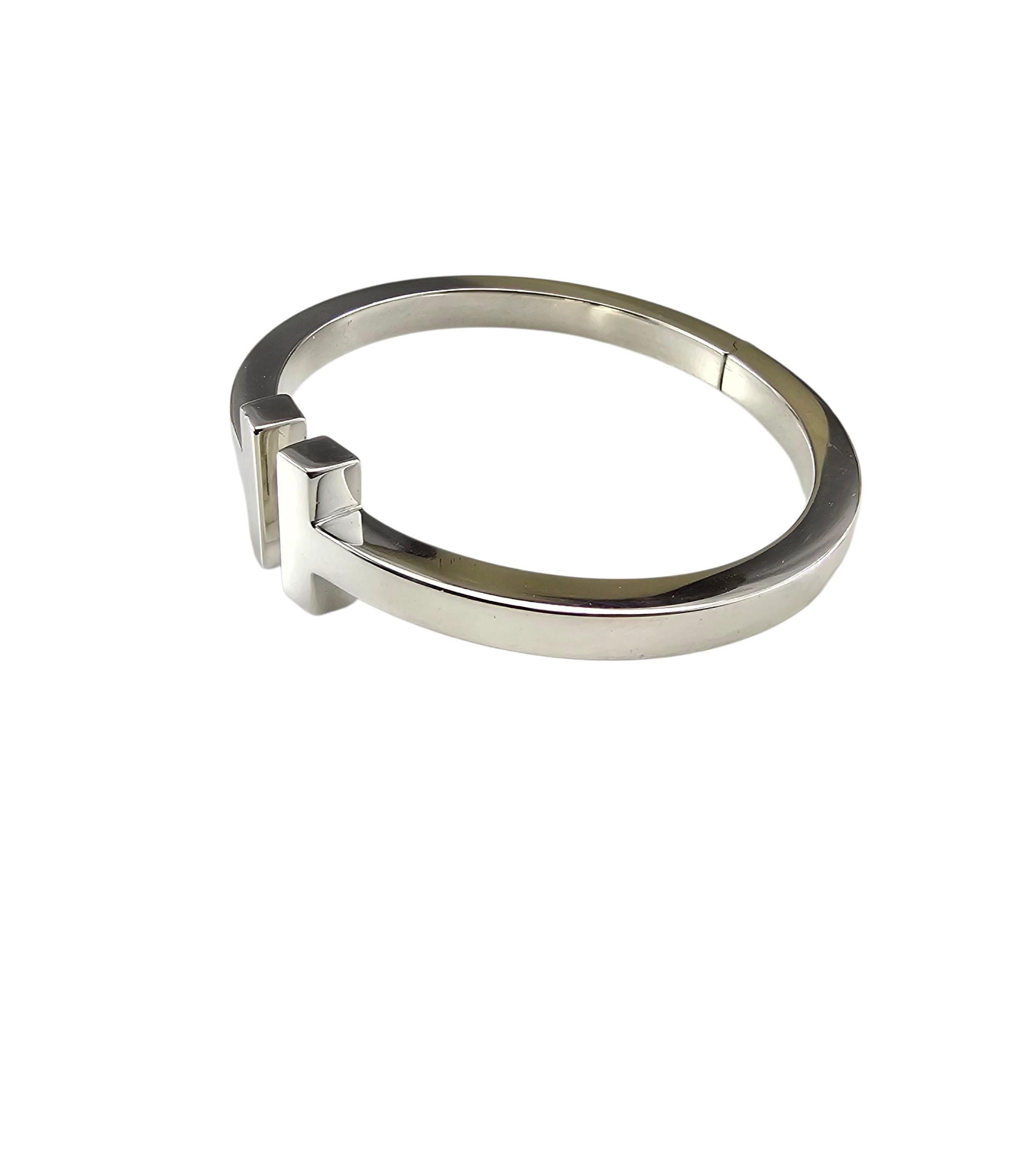 Tiffany & Co. Bracciale con cerniera quadrata a T in argento sterling con scatola #23714 In condizioni buone in vendita a Washington Depot, CT