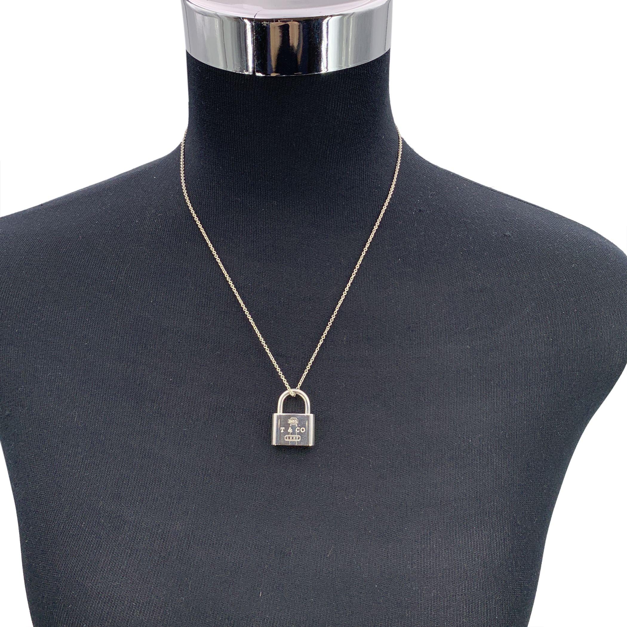 Tiffany & Co. Collana con lucchetto Tiffany 1837 in argento sterling In condizioni ottime in vendita a Rome, Rome