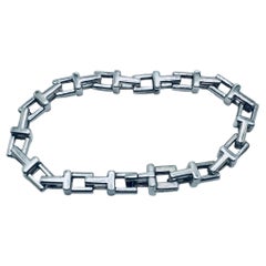 Tiffany & Co. Bracciale "Tiffany T" in argento sterling, 7,5 pollici, 23,4 g