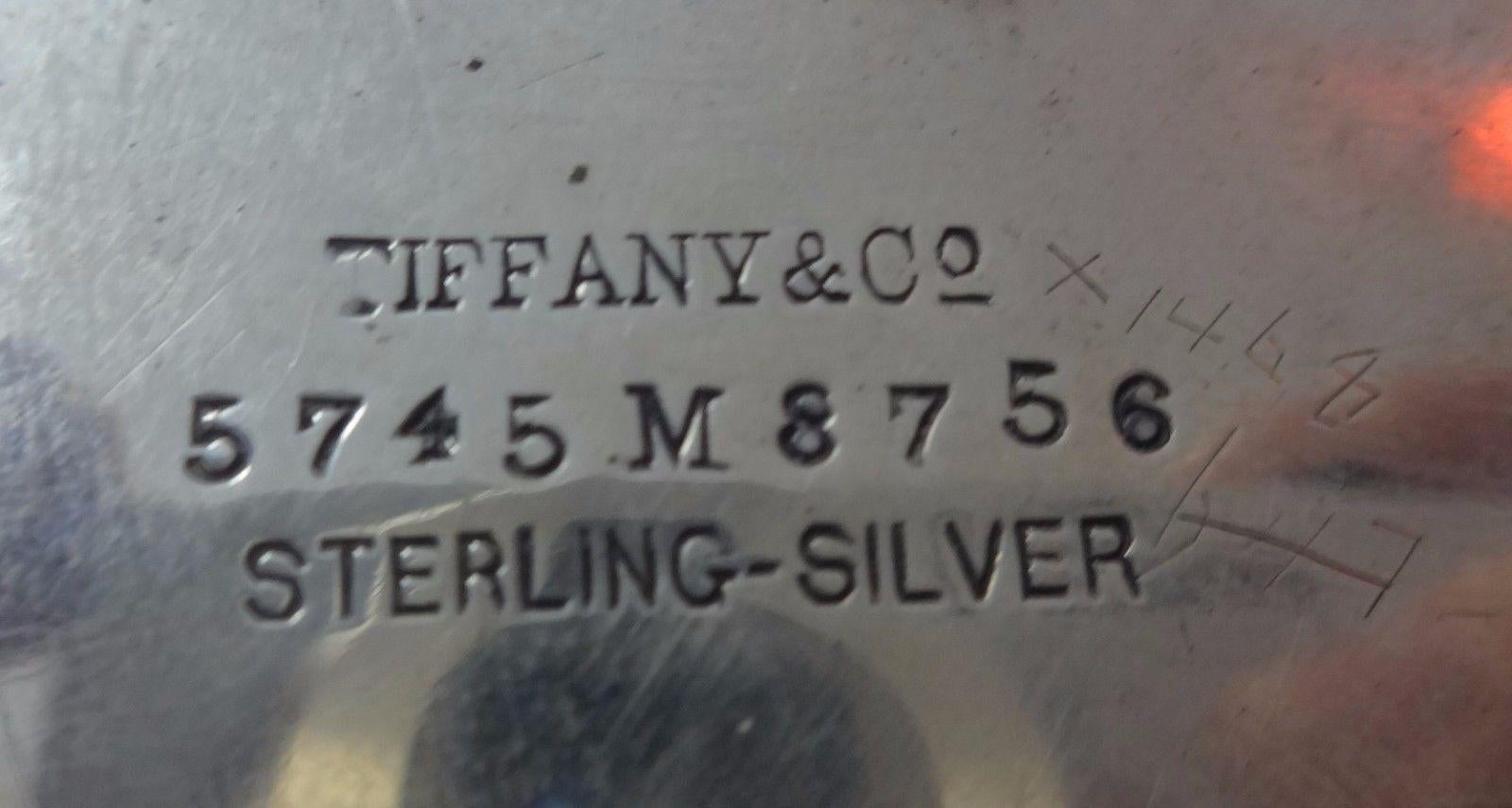 Tiffany & Co. Sterling Silber Tablett mit Fuß und säuregeätzten Putten (19. Jahrhundert) im Angebot