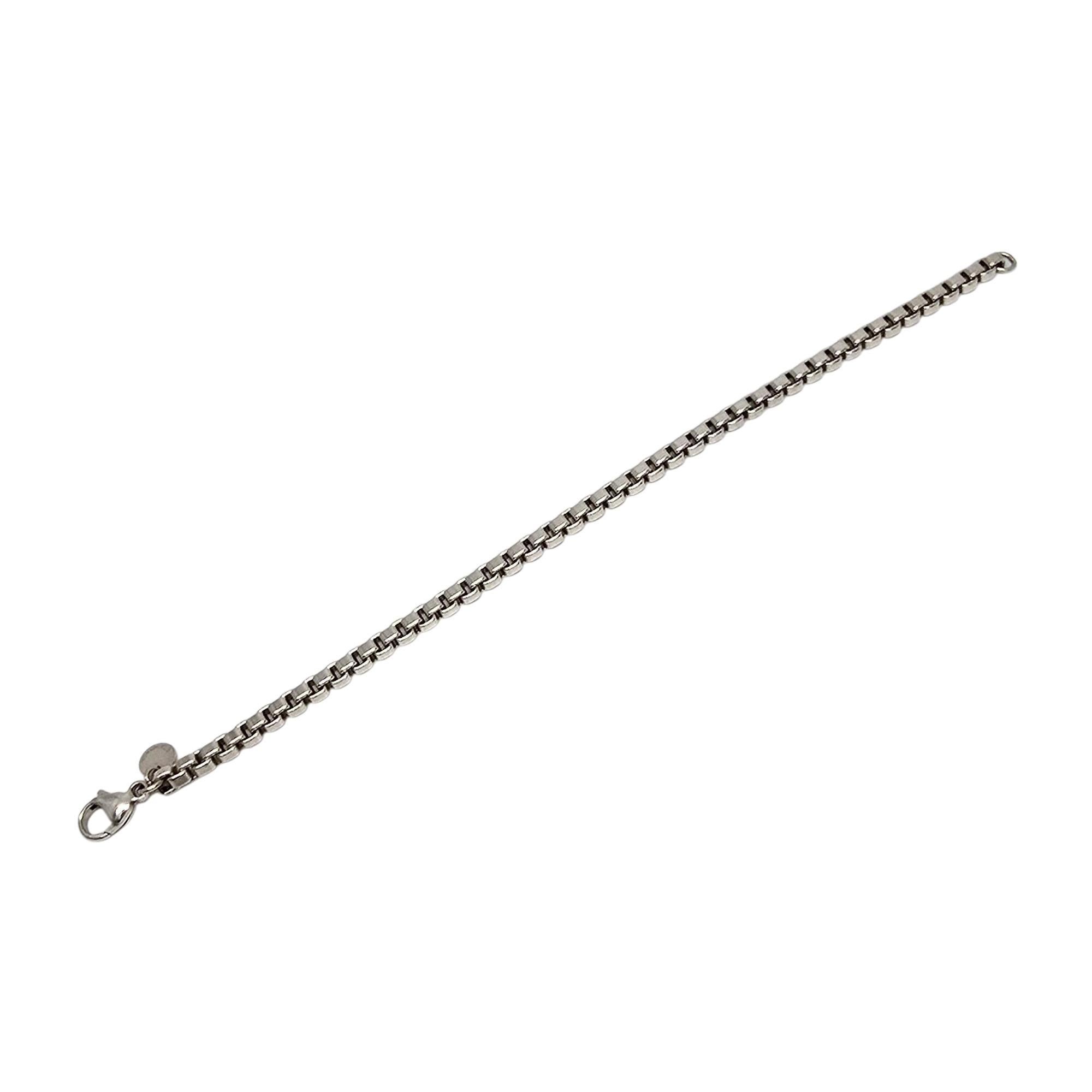Tiffany & Co sterling silver Venetian box chain bracelet.

Authentic Tiffany bracelet featuring a classic box chain design. Tiffany pouch and box are not included.

Measures approx 7