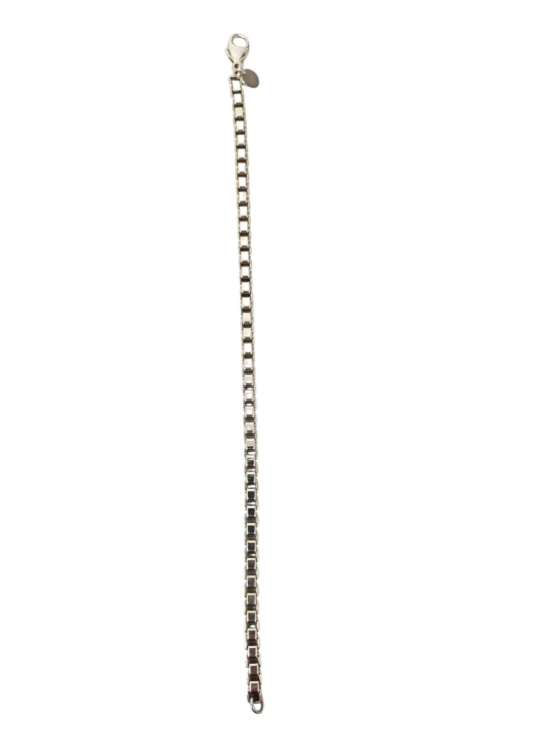 Tiffany & Co. A Silver Venetian Box Link Bracelet #22735 Pour femmes en vente