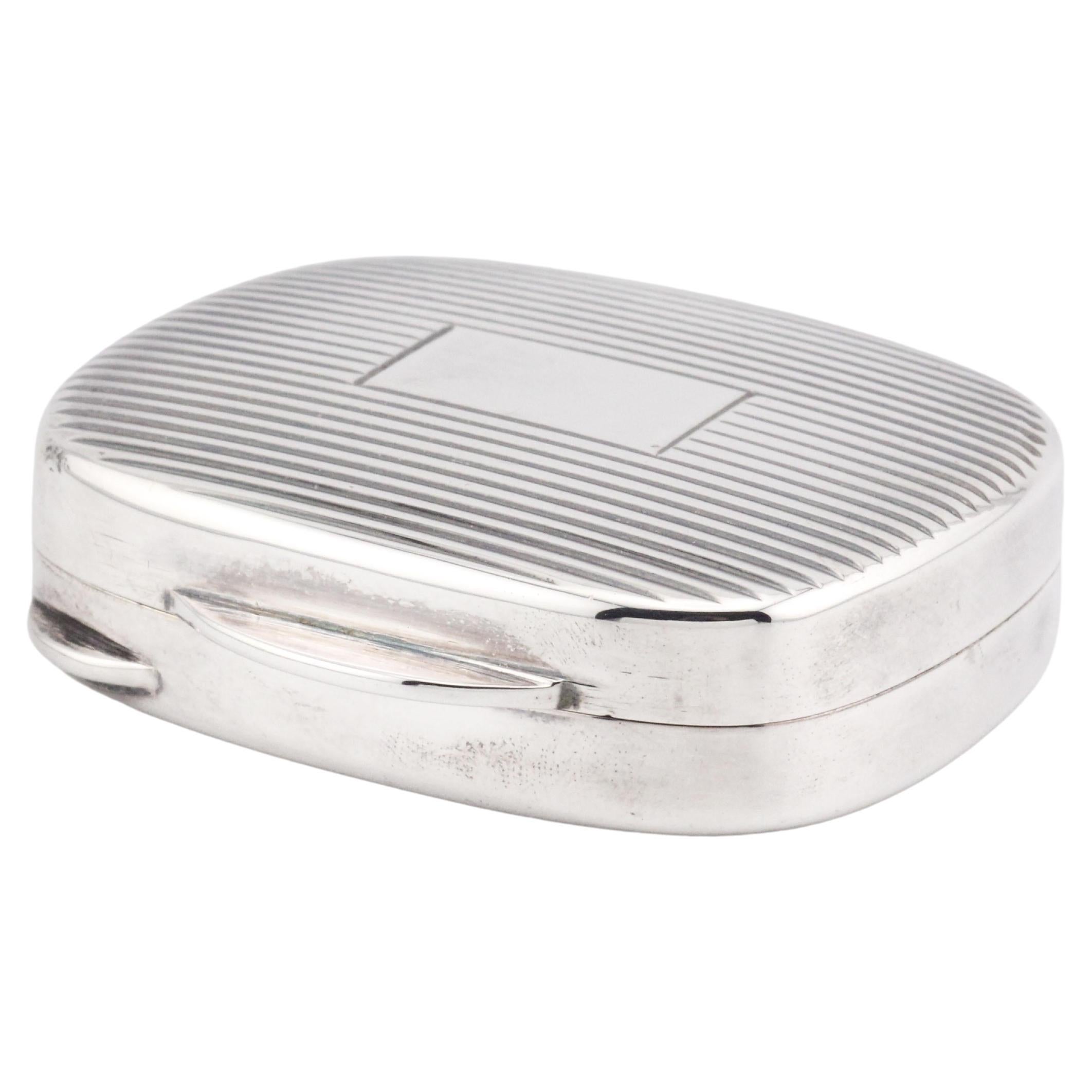 Tiffany & Co. Boîte à pilules rectangulaire vintage en argent sterling avec motif rayé