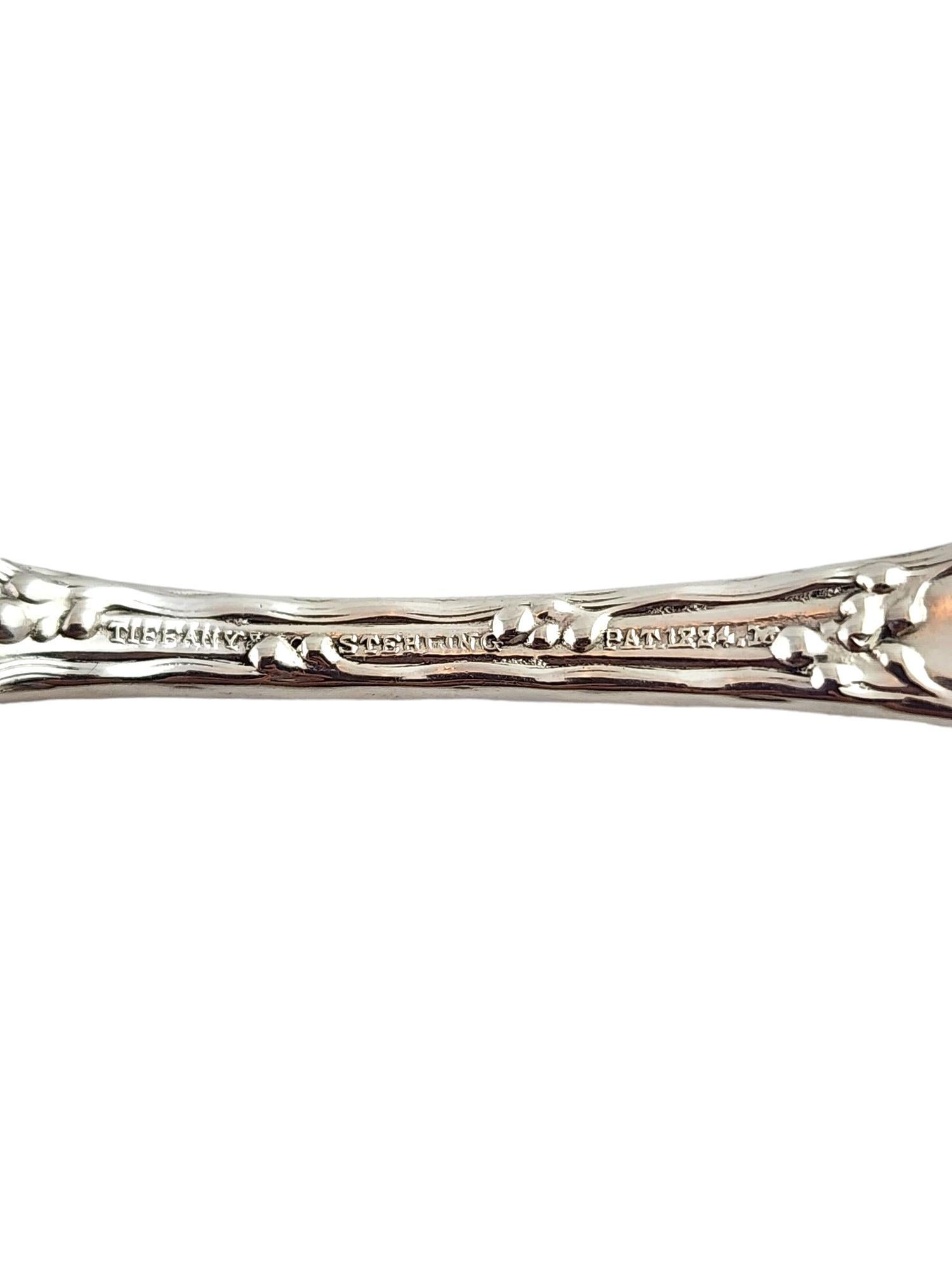 Tiffany & Co. in argento sterling con bordo a onda, piccolo setaccio per lo zucchero #18398 in vendita 2