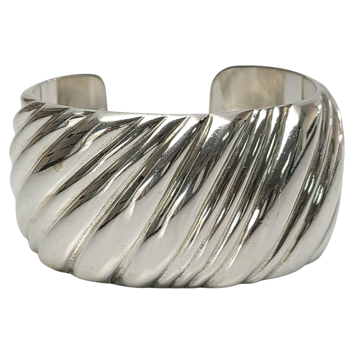 Mexican STERLING SILVER Cute thick BOW Taxco  heavy cuff bracelet