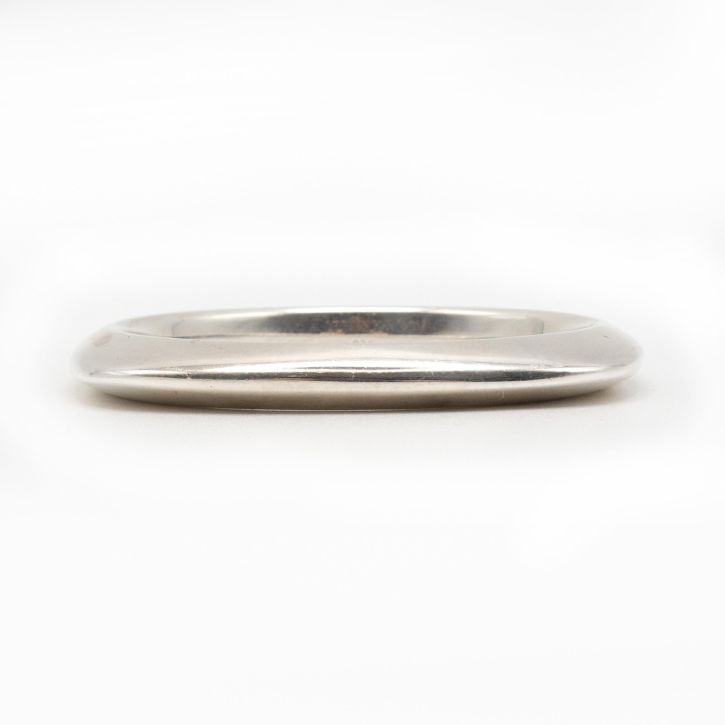 Tiffany & Co. Bracciale quadrato in argento con cuscino In condizioni ottime in vendita a New York, NY