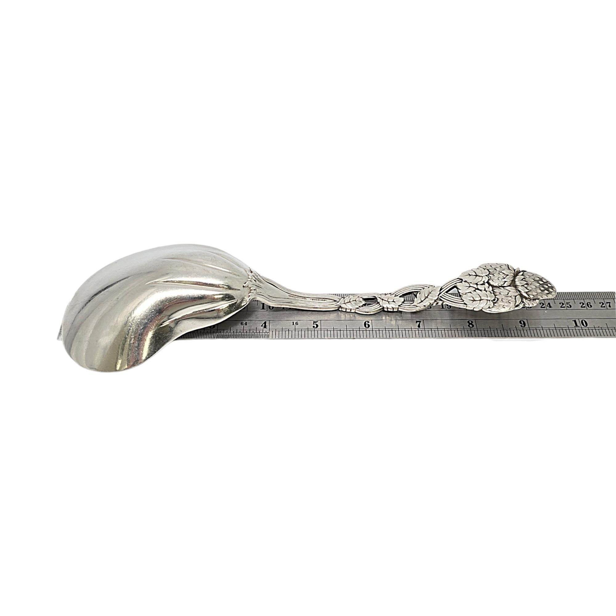 Cucchiaio da portata Tiffany & Co. Strawberry in argento Sterling Berry Casserole #20371 in vendita 6