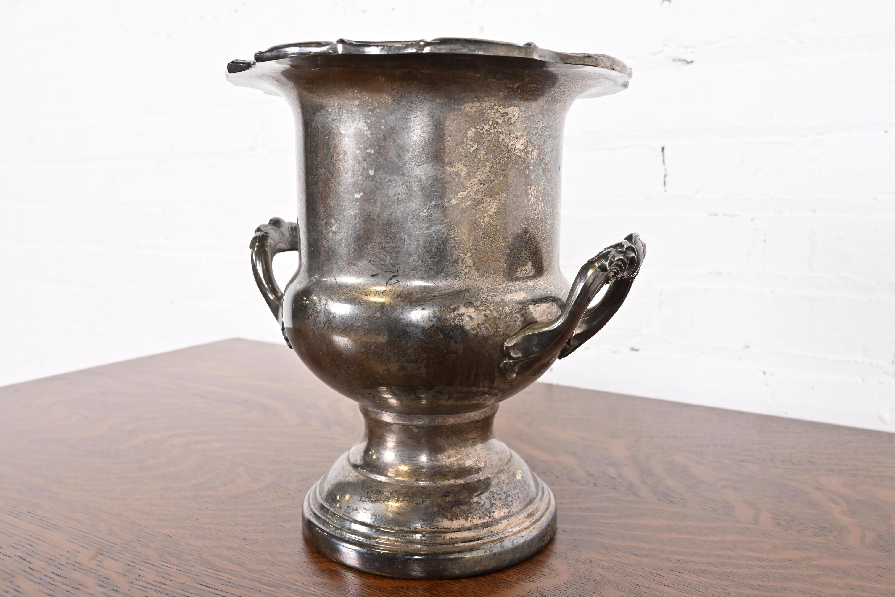 Tiffany & Co. Cubitera o Enfriador de Vino de Plata Estilo Art Decó en Bueno estado para la venta en South Bend, IN