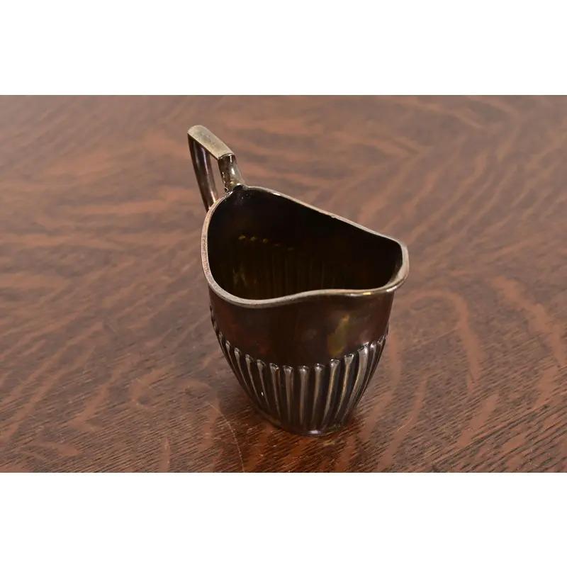 Tiffany & Co. Stil Art Deco Silberblech Milchkännchen (20. Jahrhundert) im Angebot