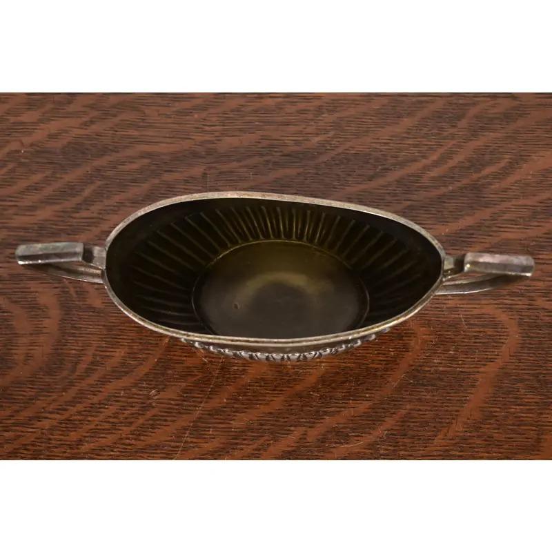 20ième siècle Tiffany & Co. Style Art Deco Sucrier en métal argenté en vente