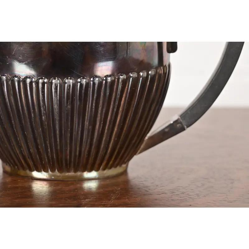 Tiffany & Co. Bouilloire ou cafetière en métal argenté de style Art Déco en vente 5