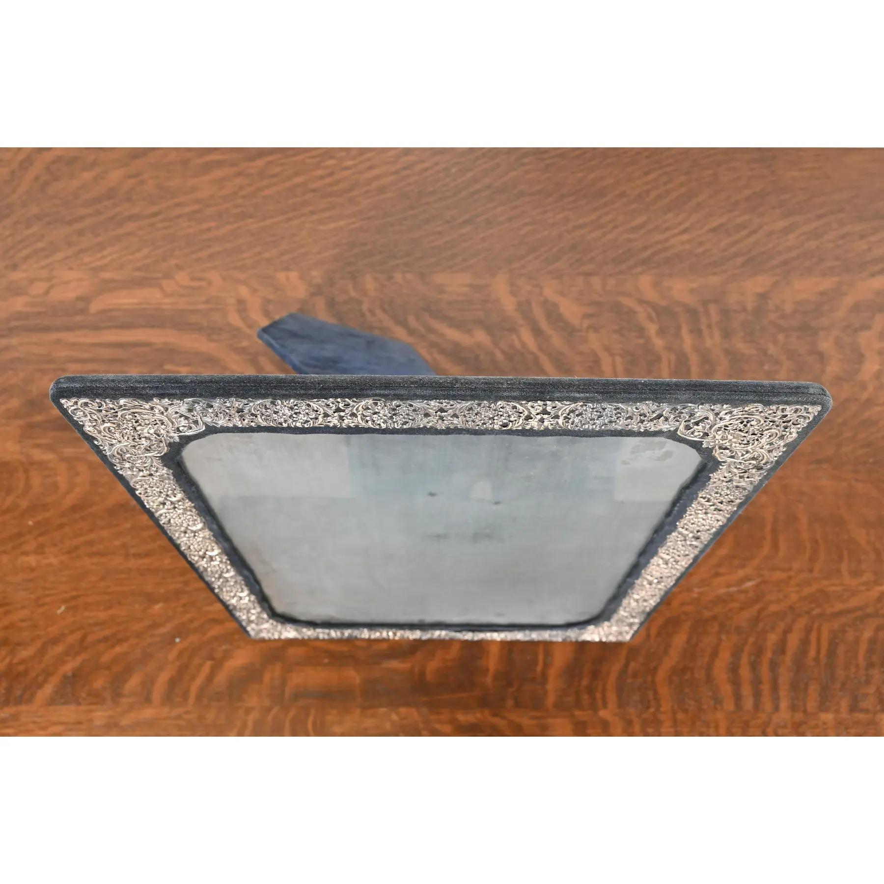 Tiffany & Co. Cornice in stile Art Nouveau italiana con sovrapposizione in argento sterling in vendita 1