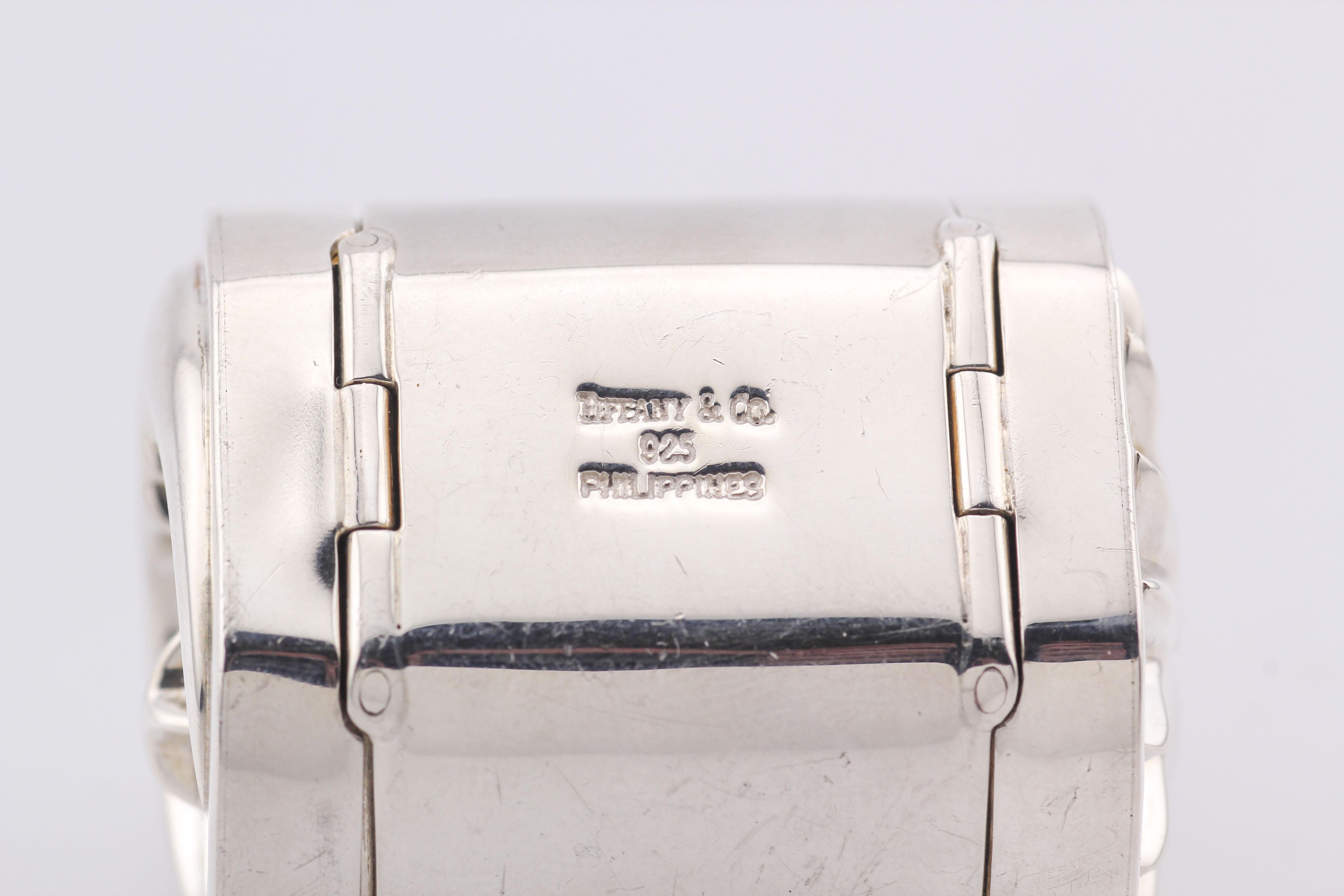 Tiffany & Co. Boîte à pilules Sun Moon en argent sterling avec cylindre à deux faces en vente 3