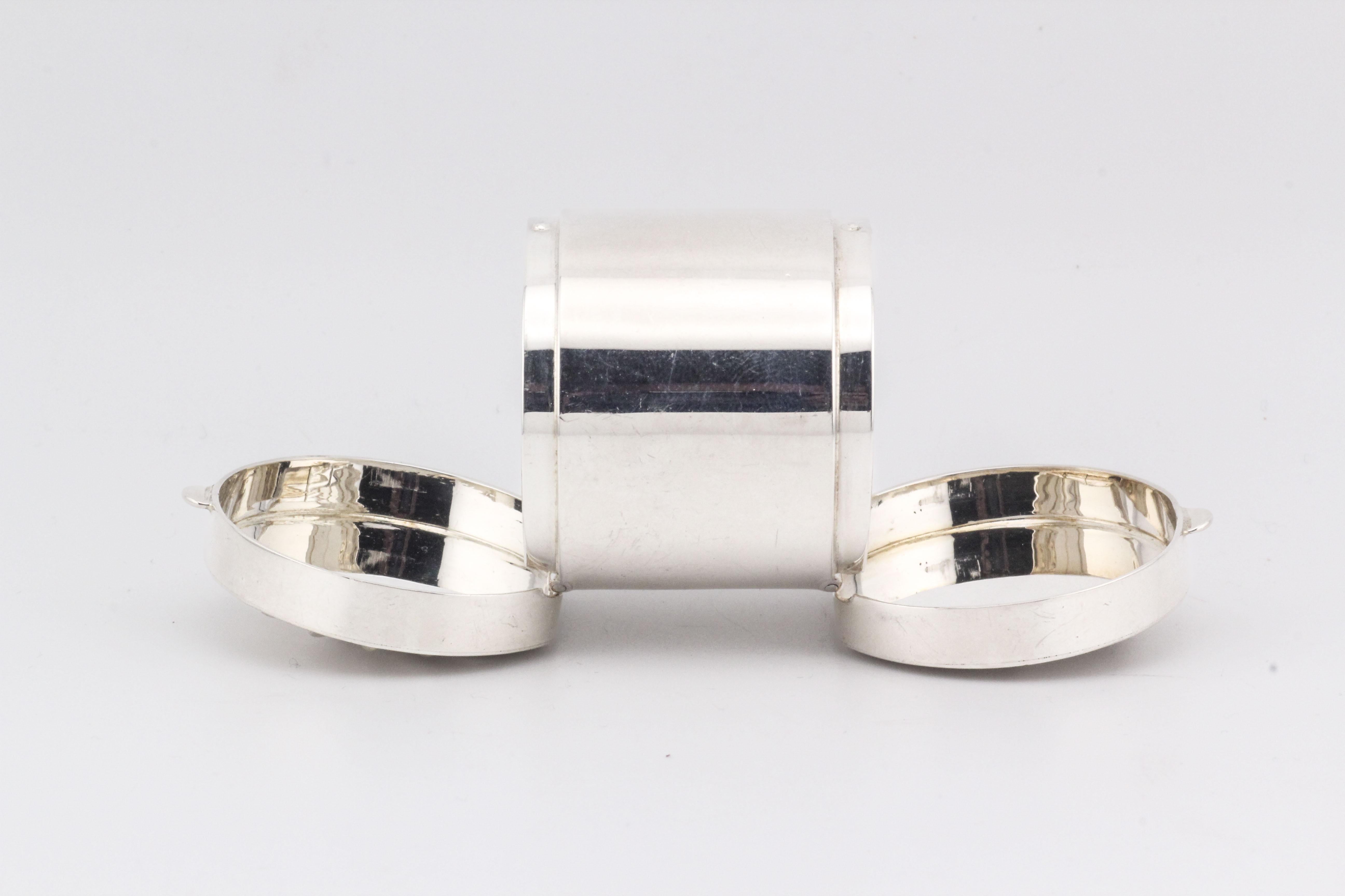 Tiffany & Co. Boîte à pilules Sun Moon en argent sterling avec cylindre à deux faces en vente 4