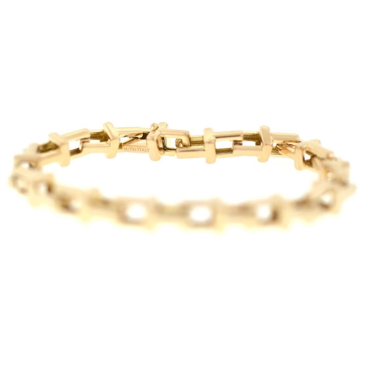 Tiffany & Co. T 18 Karat Yellow Gold Chain Bracelet In Excellent Condition In Boca Raton, FL