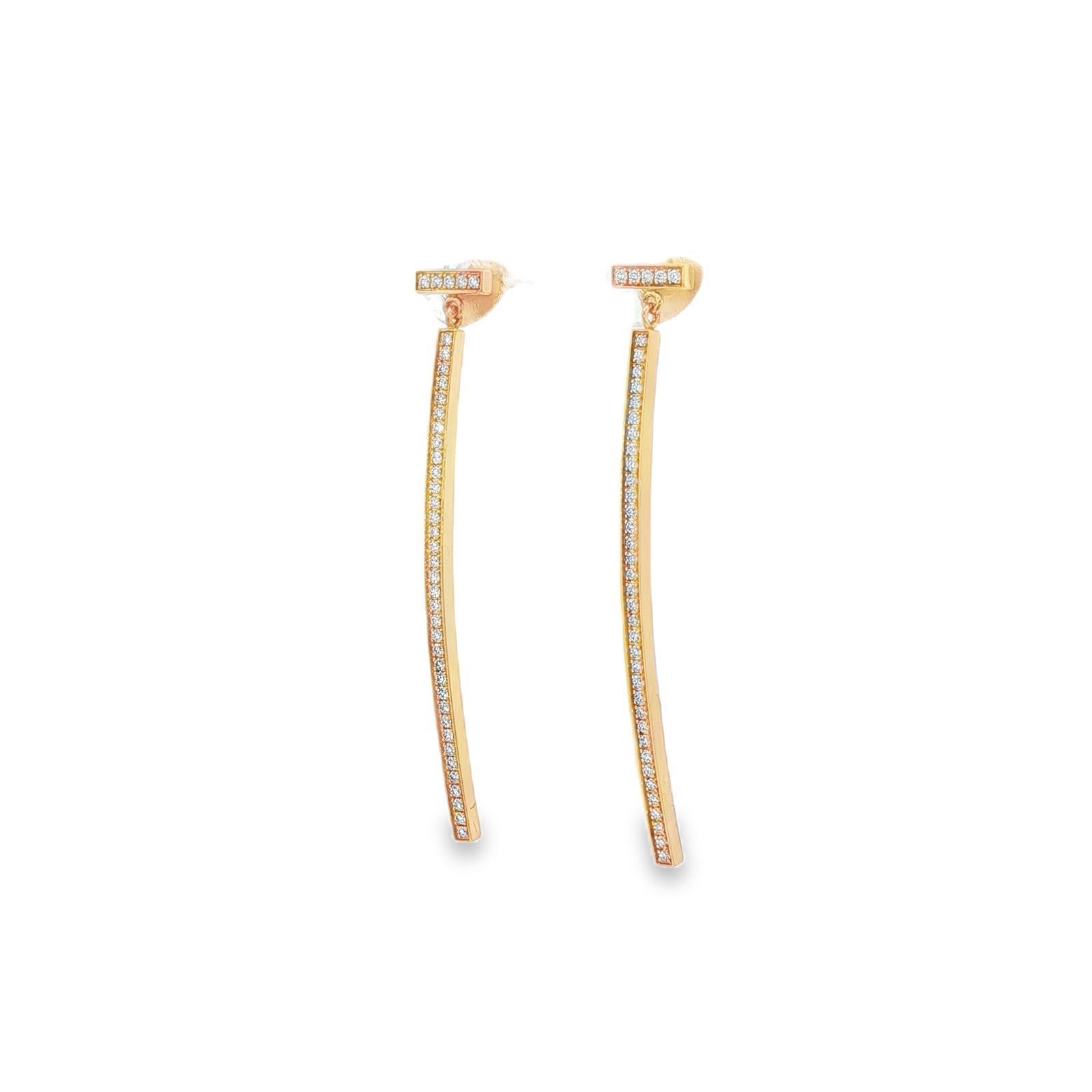 Moderno Tiffany & Co. Orecchini a goccia con diamante T Bar in oro giallo 18 carati in vendita