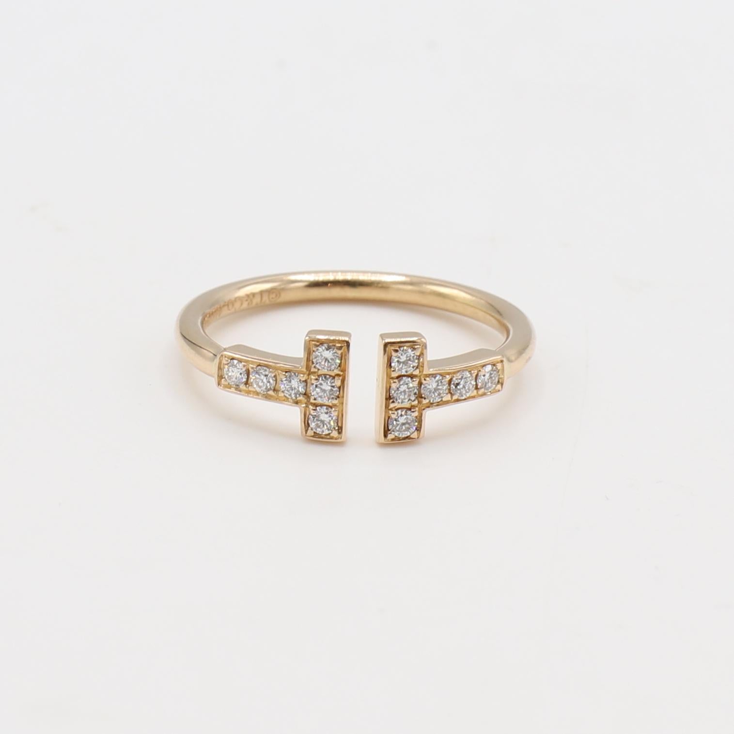 Moderne Tiffany & Co. T Collection Bague ouverte en or rose 18 carats avec fil de diamant naturel en vente
