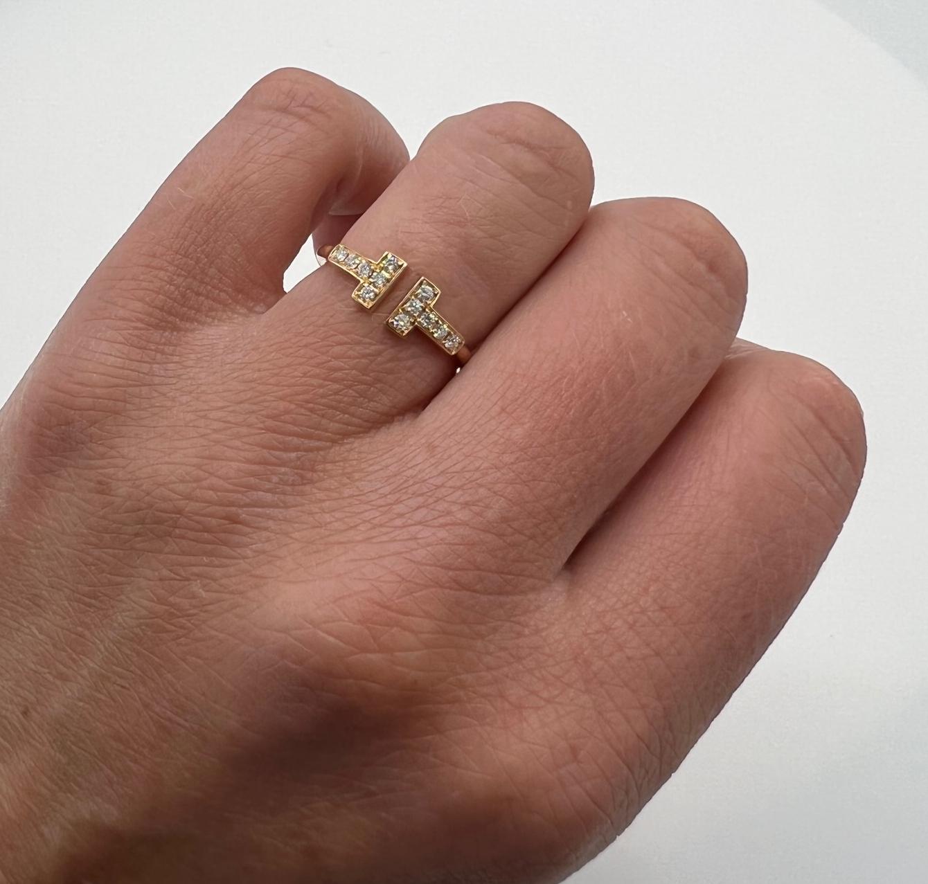 Tiffany & Co. T Collection Bague ouverte en or rose 18 carats avec fil de diamant naturel Unisexe en vente