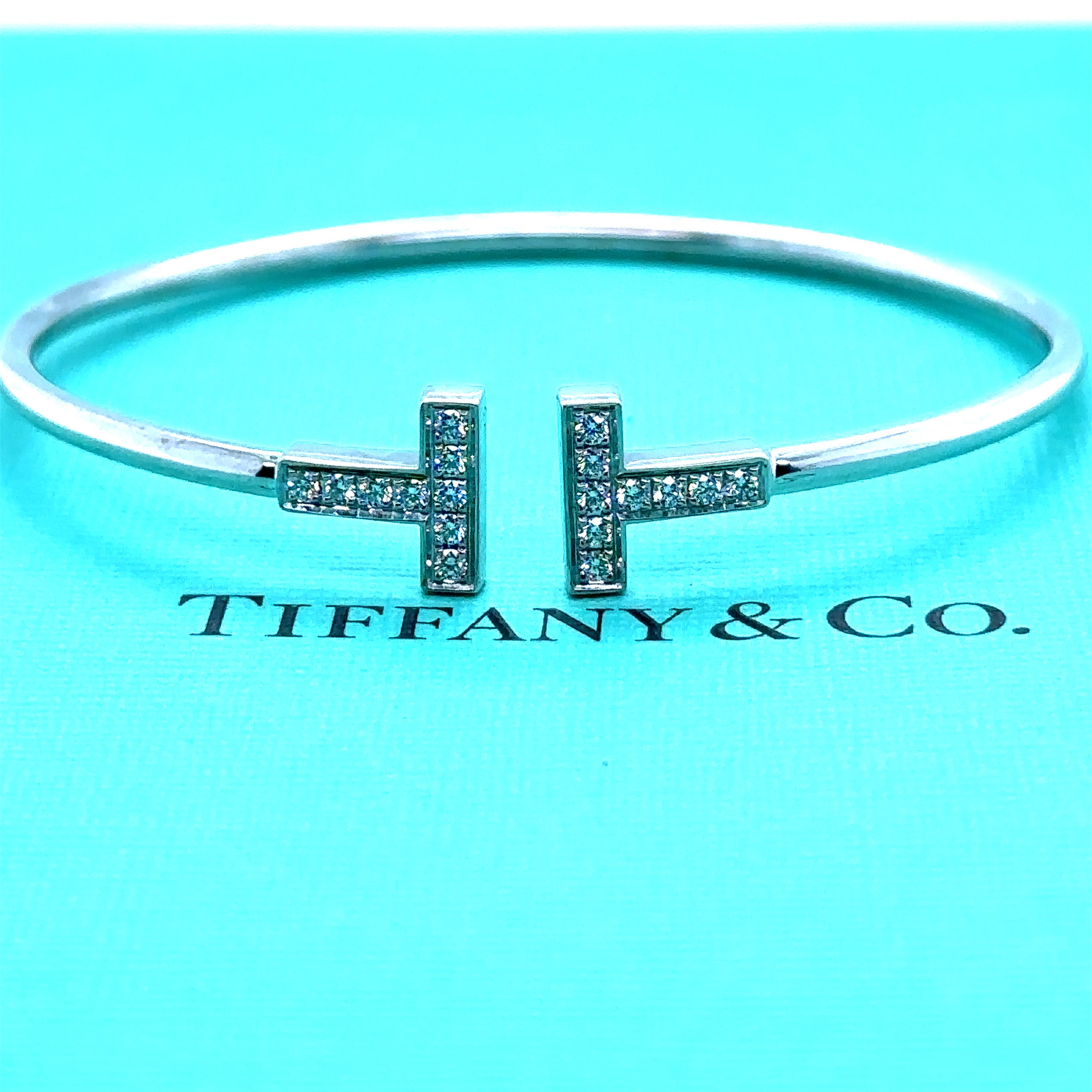 Taille brillant Tiffany & Co T Bracelet en fil de fer avec diamants 0,30 carat en vente