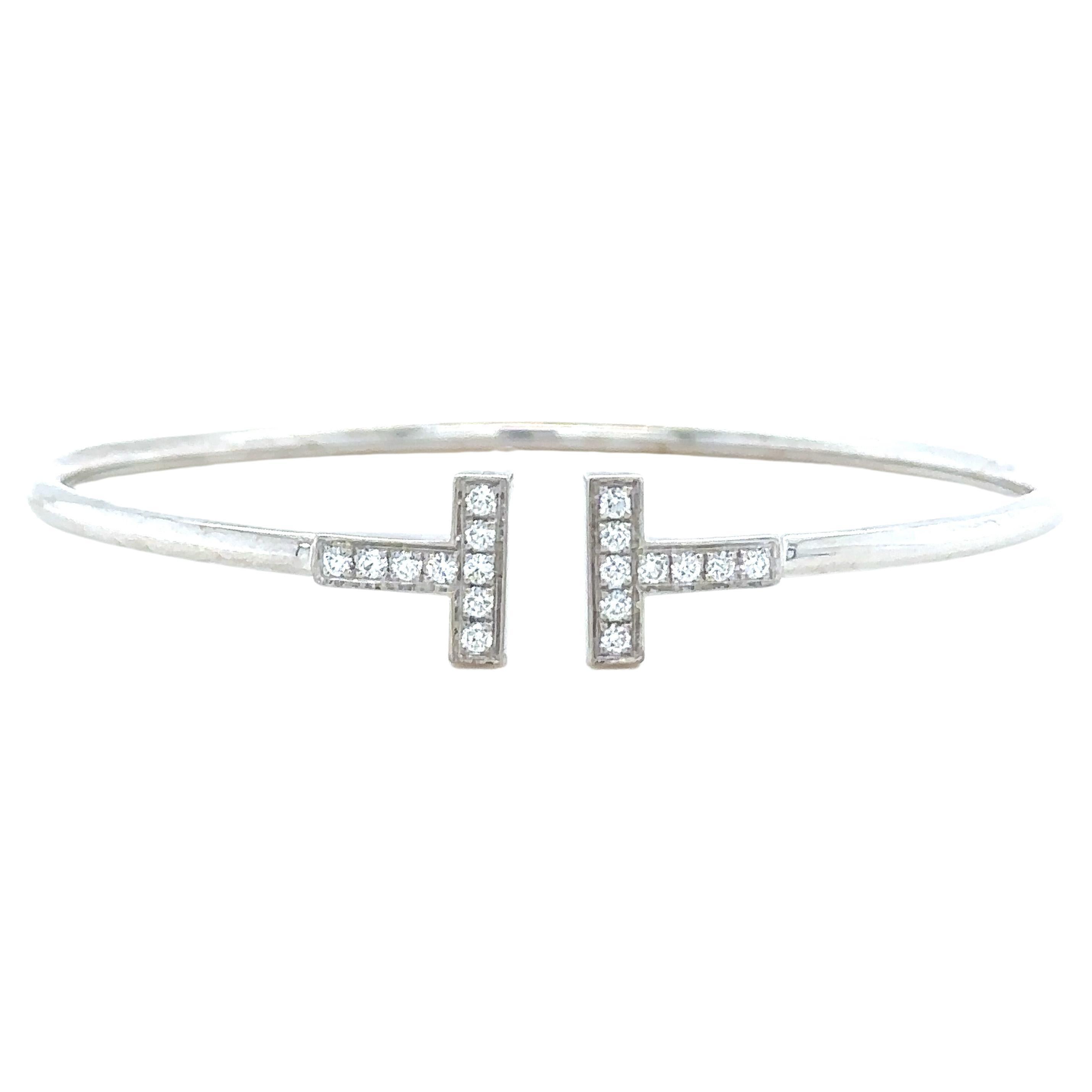 Tiffany & Co T Bracelet en fil de fer avec diamants 0,30 carat en vente