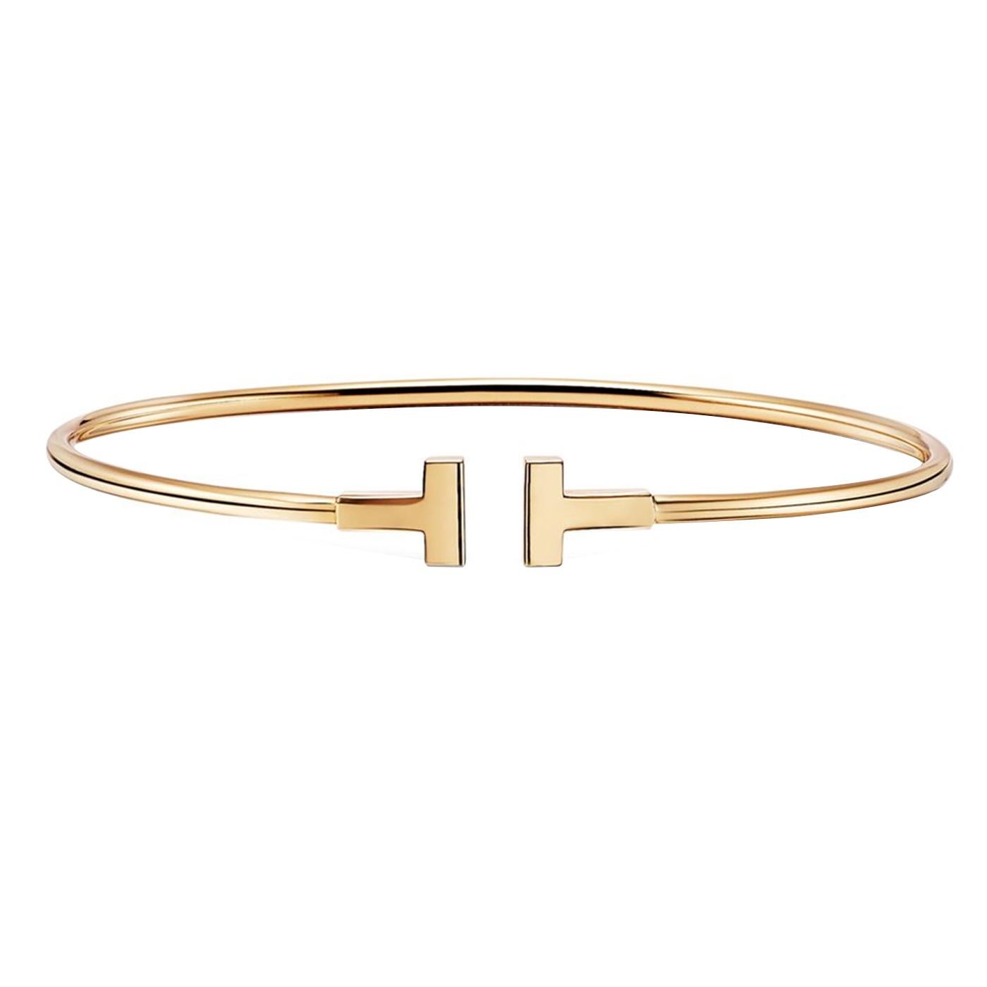 This bracelet's narrow 
