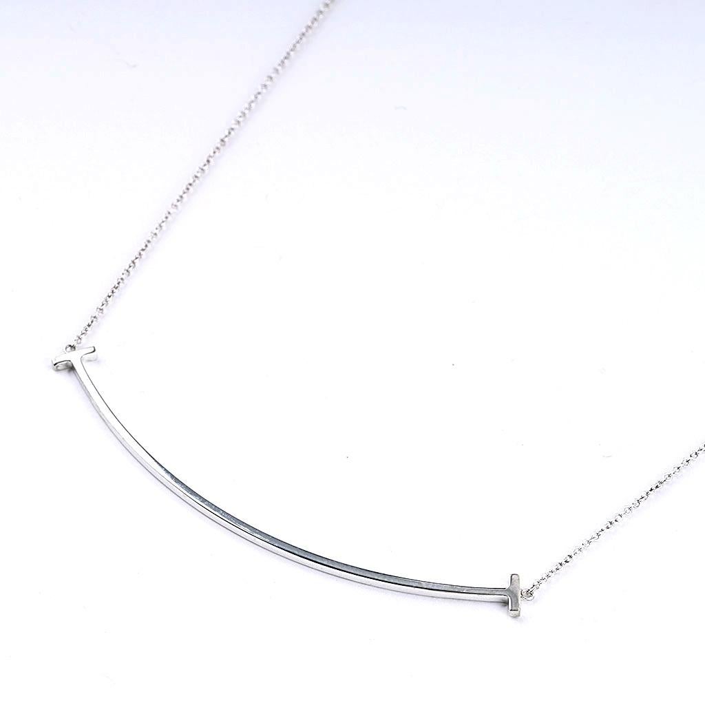Tiffany & Co. T Smile Halskette Small in 18k Weißgold Verstellbar 16' - 18' 8
