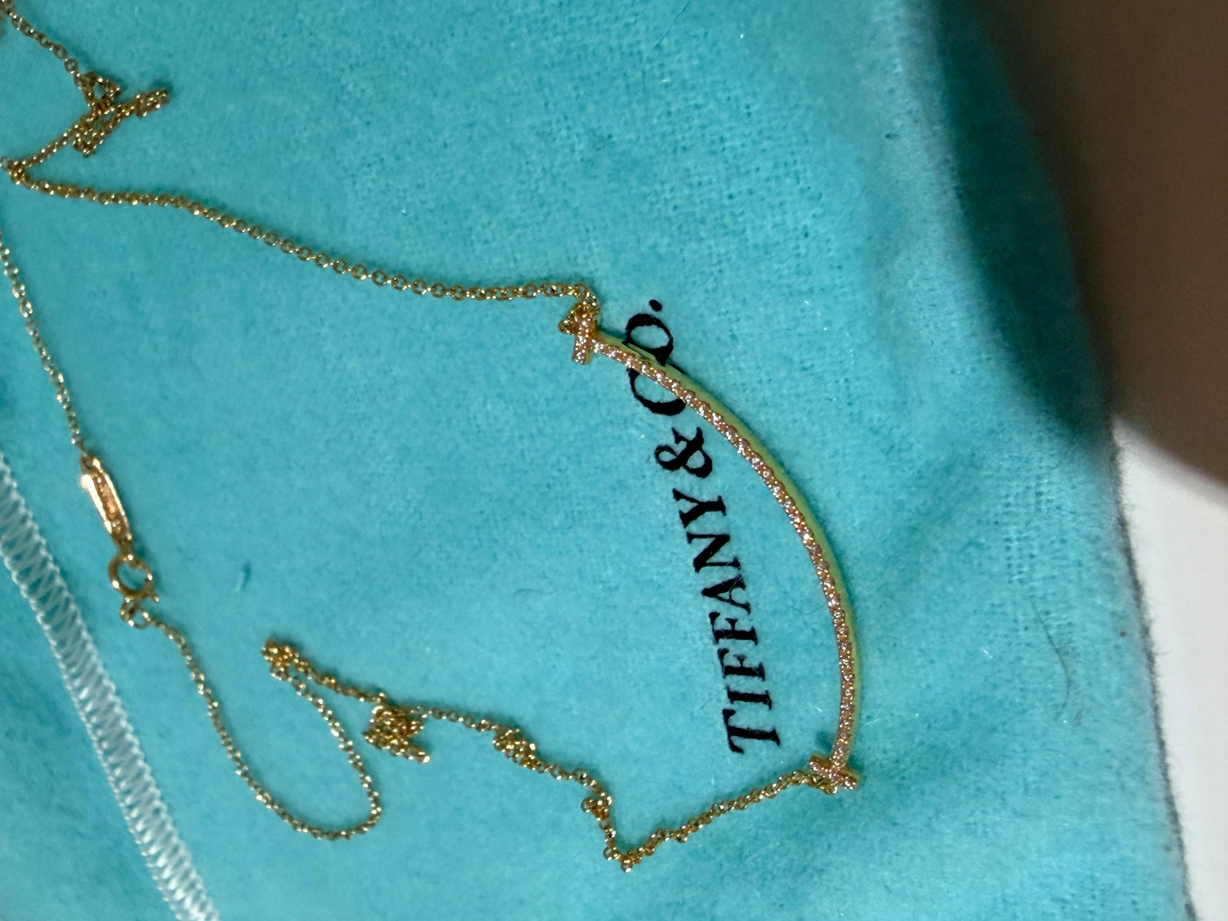 Art Nouveau Tiffany & co T Smile Pendant in Rose Gold with Diamonds in vendita