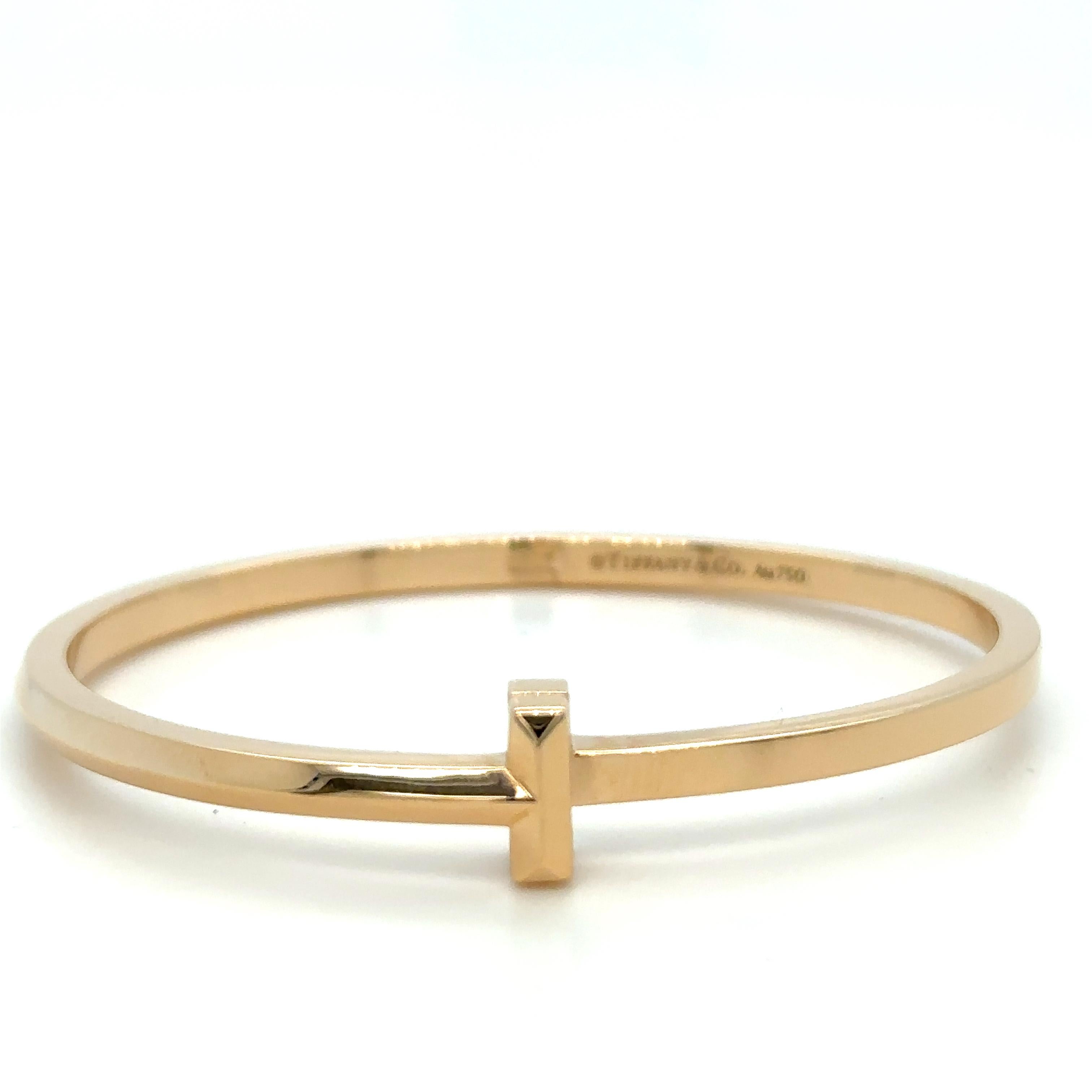 Tiffany & Co T T1 Hinged Bangle in Rose Gold In Excellent Condition In SYDNEY, NSW