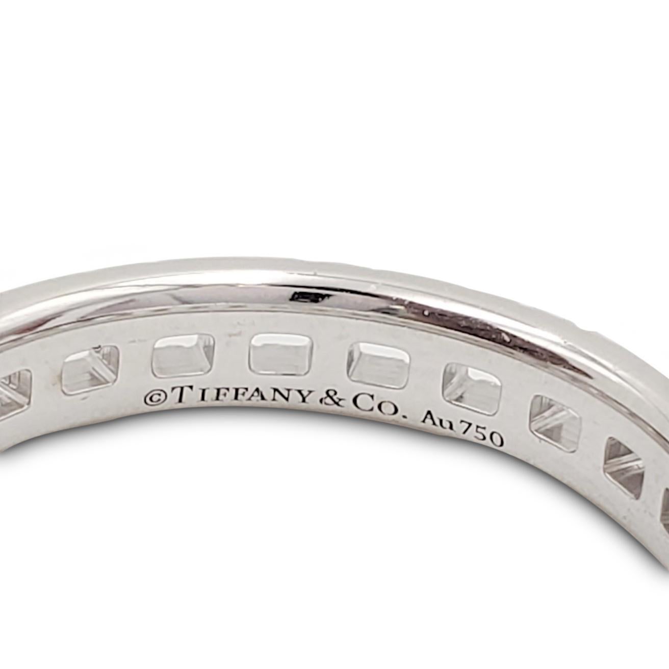 Weißgold-Ring 'T True Narrow' mit Pavé-Diamanten von Tiffany & Co im Zustand „Hervorragend“ in New York, NY