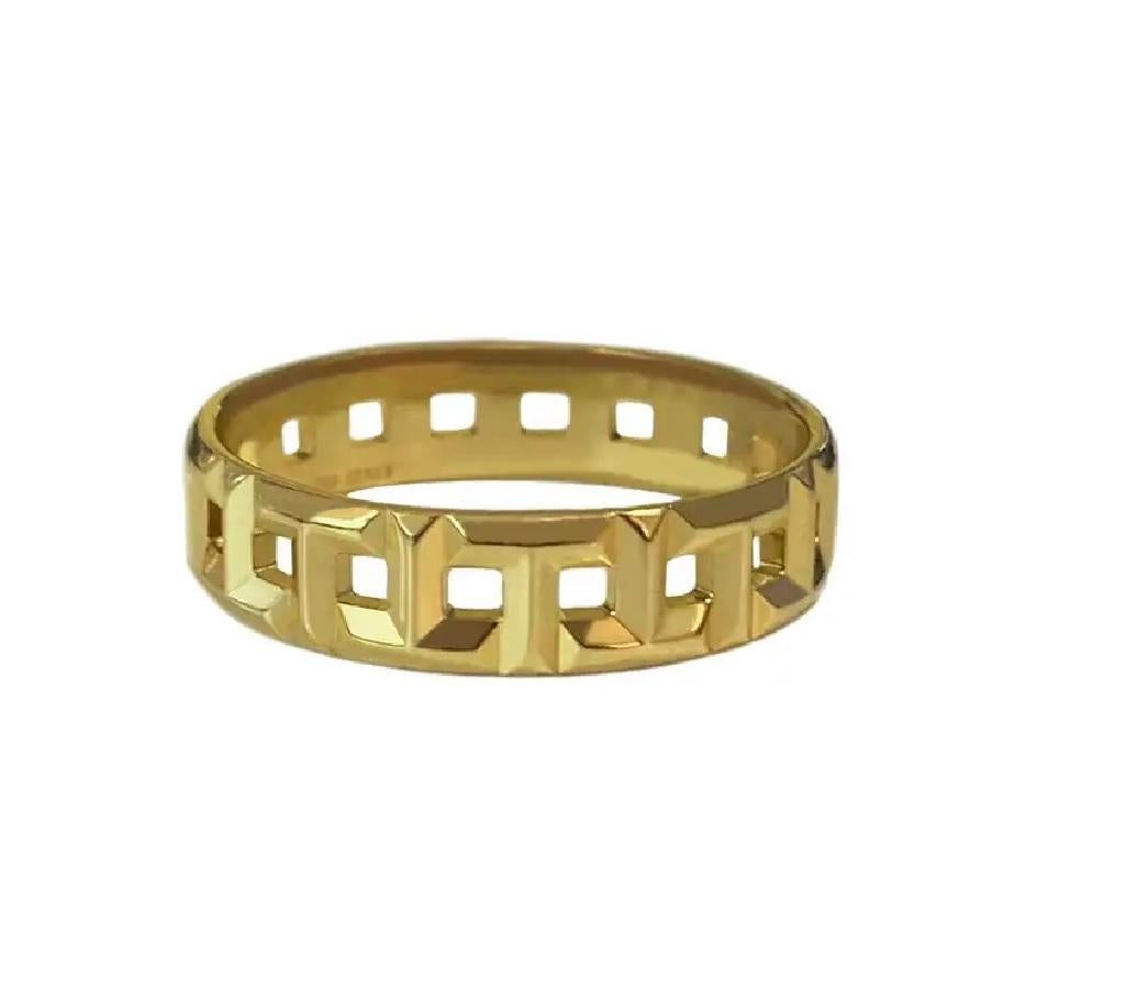 Marke Tiffany & co 
Neuwertiger Zustand
18k Gelbgold
Breite 5,5 mm
Ringgröße: 9.25
Kommt mit Tiffany-Box
Einzelhandel: US-Dollar 1900