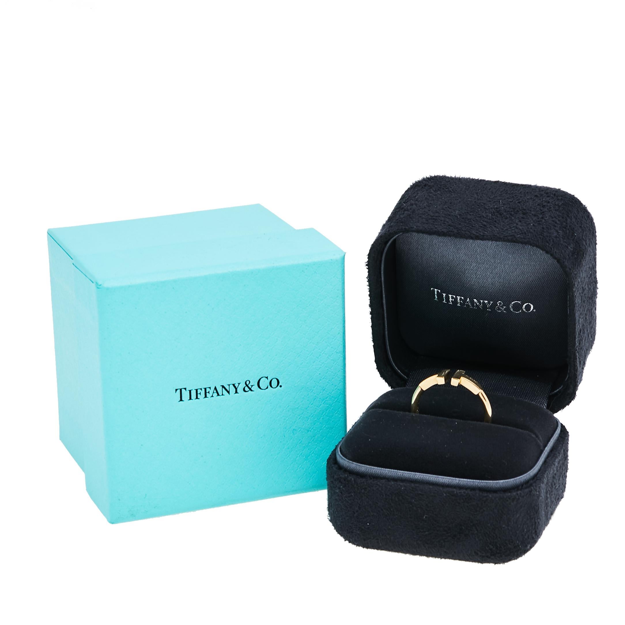 Tiffany & Co. T Wire 18K Yellow Gold Band Ring 49 In Fair Condition In Dubai, Al Qouz 2