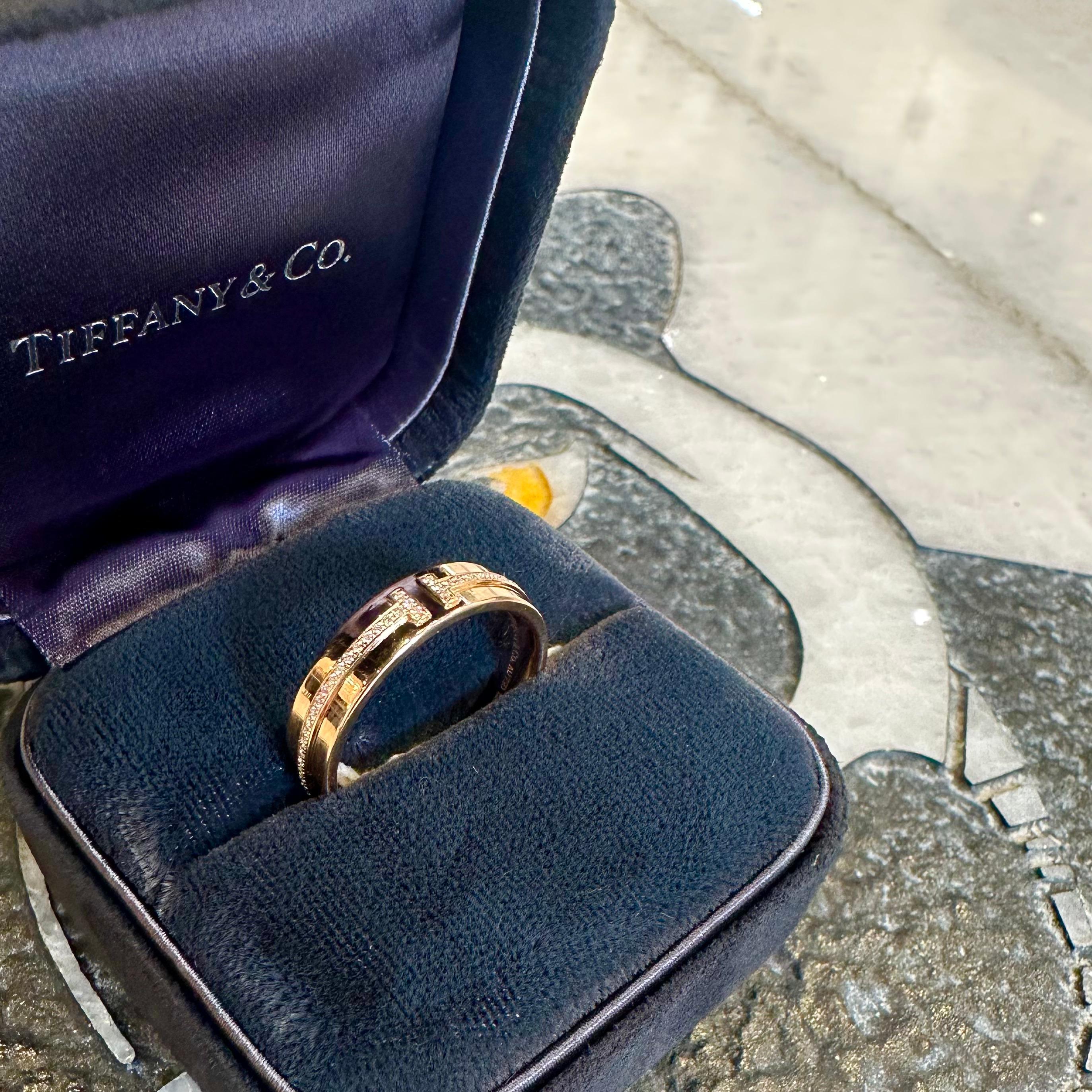 Moderne Tiffany & Co. Bracelet en or rose 18k avec diamant en T Wire en vente