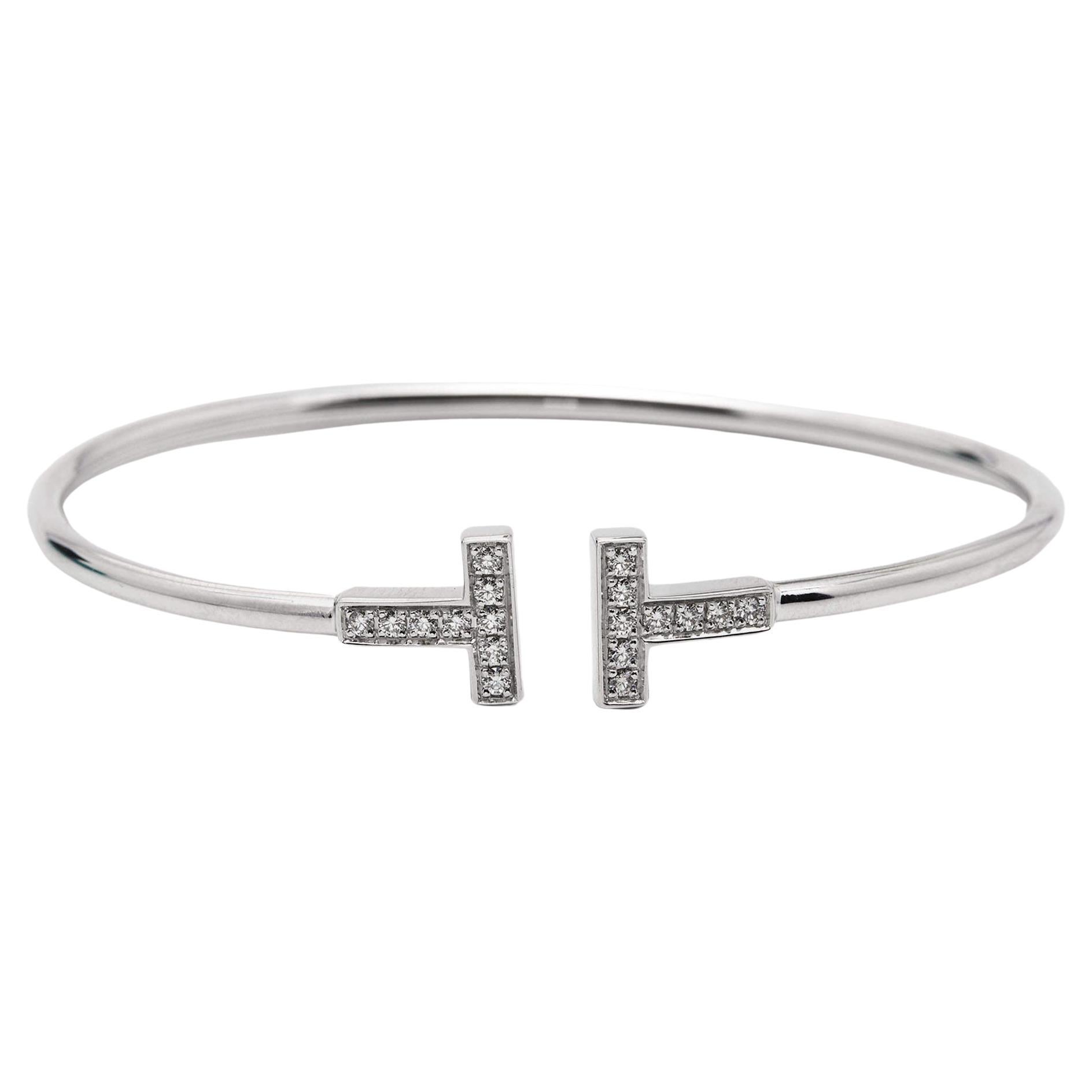 How do you tell if a Tiffany & Co bracelet is real?