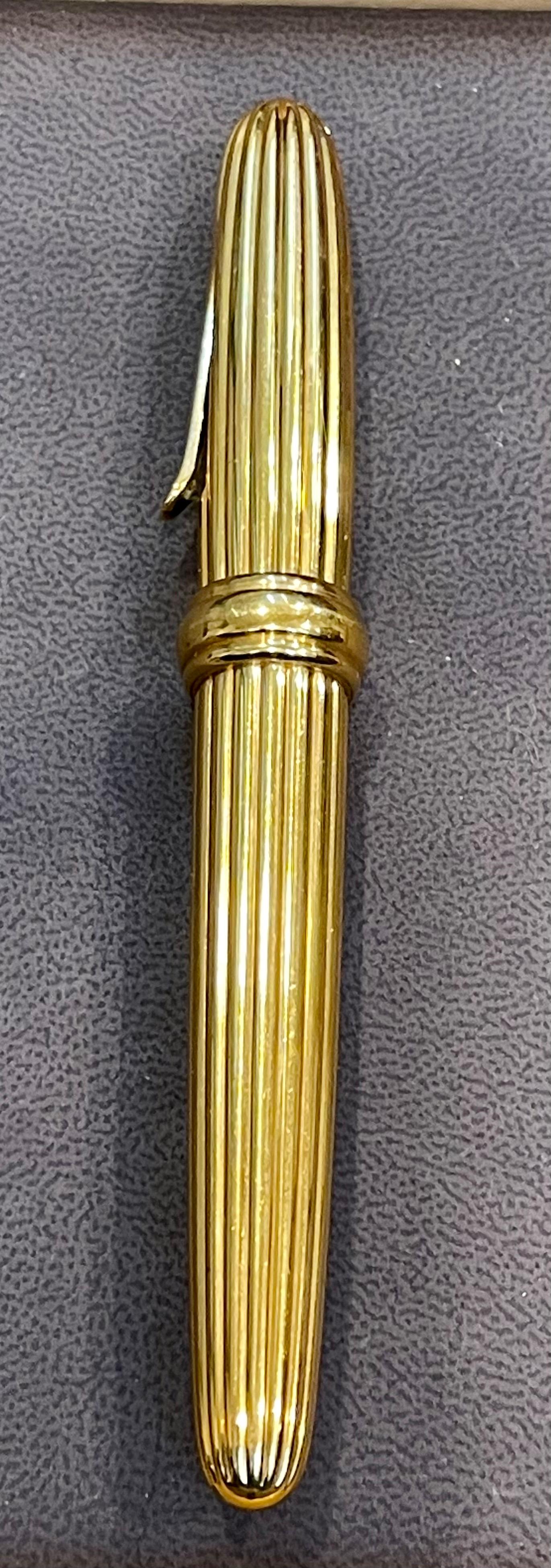 versace fountain pen