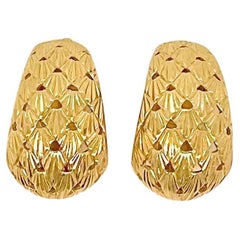 Tiffany & Co Boucles d'oreilles à pince en or jaune 14K texturé