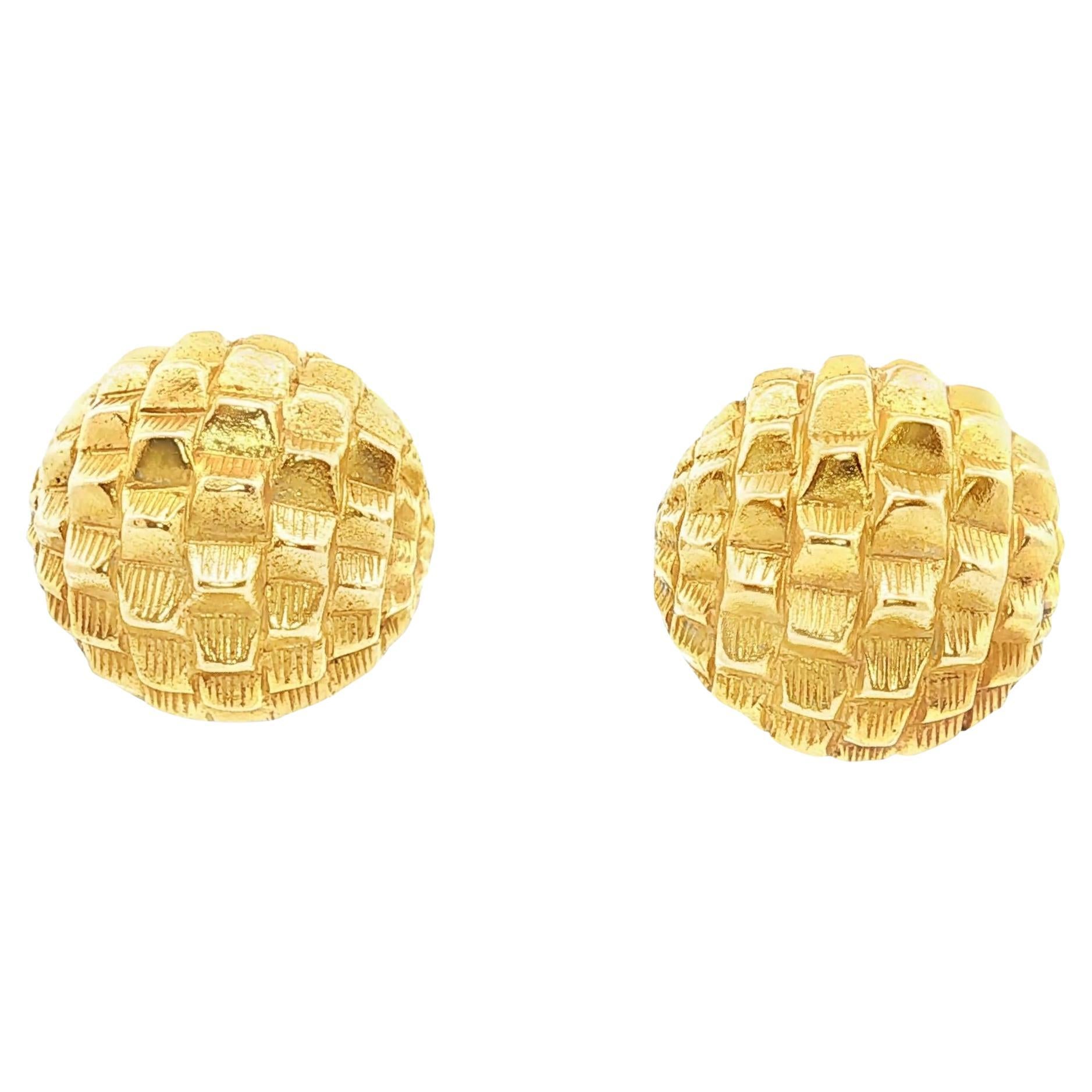 Tiffany 
Co. Orecchini a boule in oro testurizzato in vendita