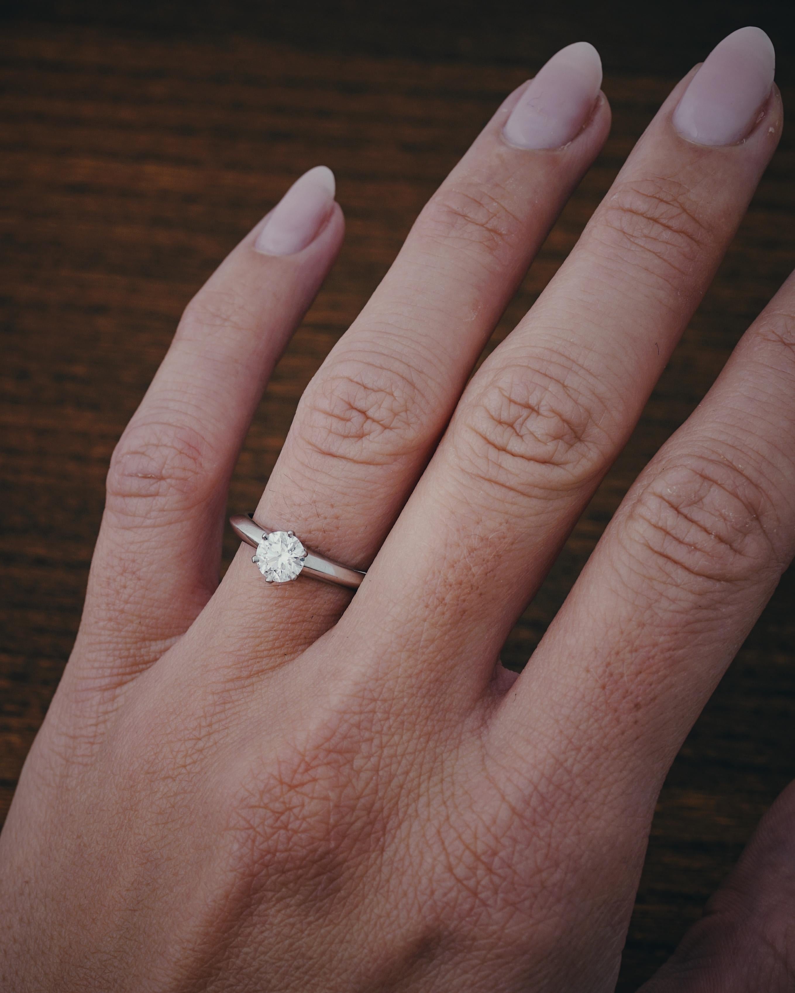 Tiffany & Co., Anello con diamanti da 0,57 carati E/VS1 