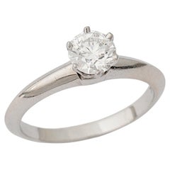 Tiffany & Co., Anello con diamanti da 0,57 carati E/VS1 "The Tiffany Setting"
