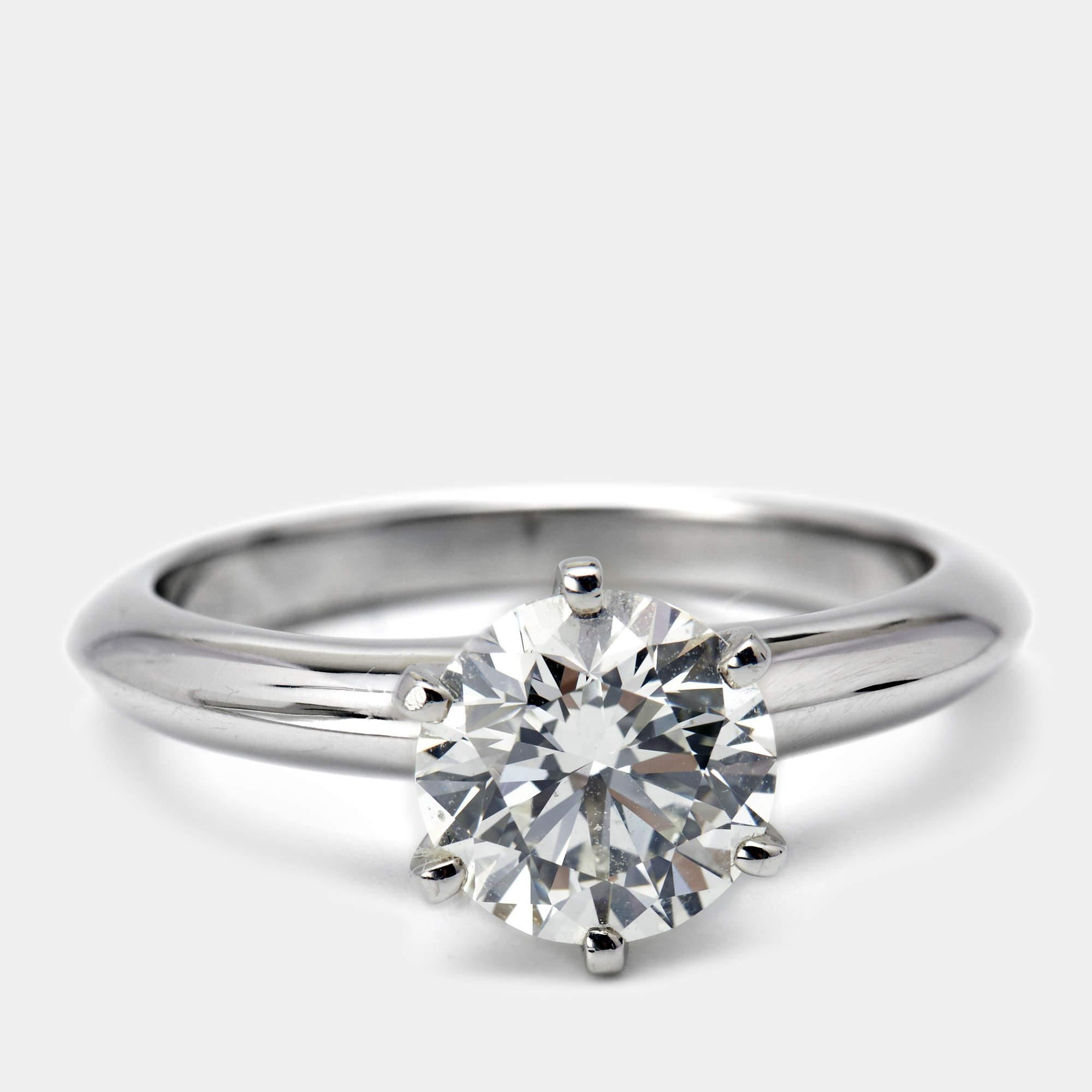 The fine workmanship, use of precious metals, and unique appeal make this fine jewelry ring a fabulous purchase. It's a worthy investment.

Includes: Original Box, Original Case, Diamond Certificate
