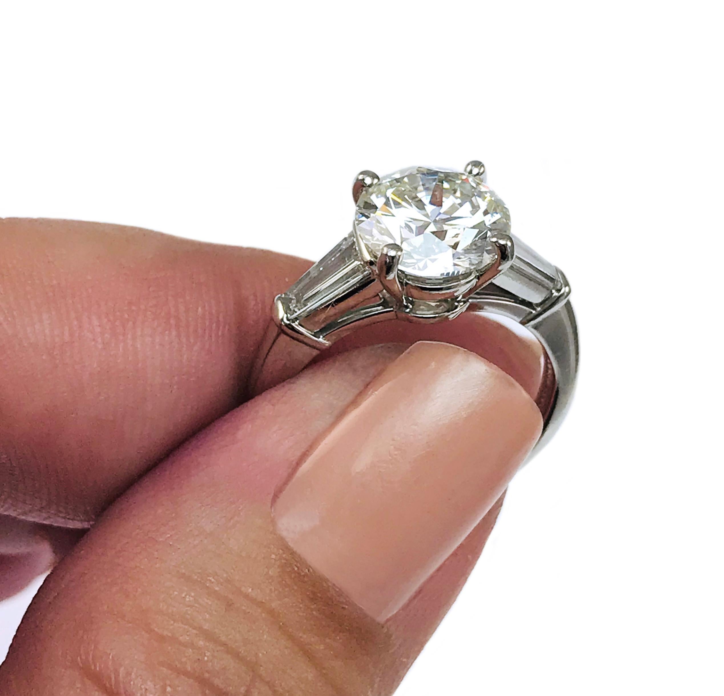 Contemporary Tiffany & Co. Three-Diamond Platinum Engagement Ring
